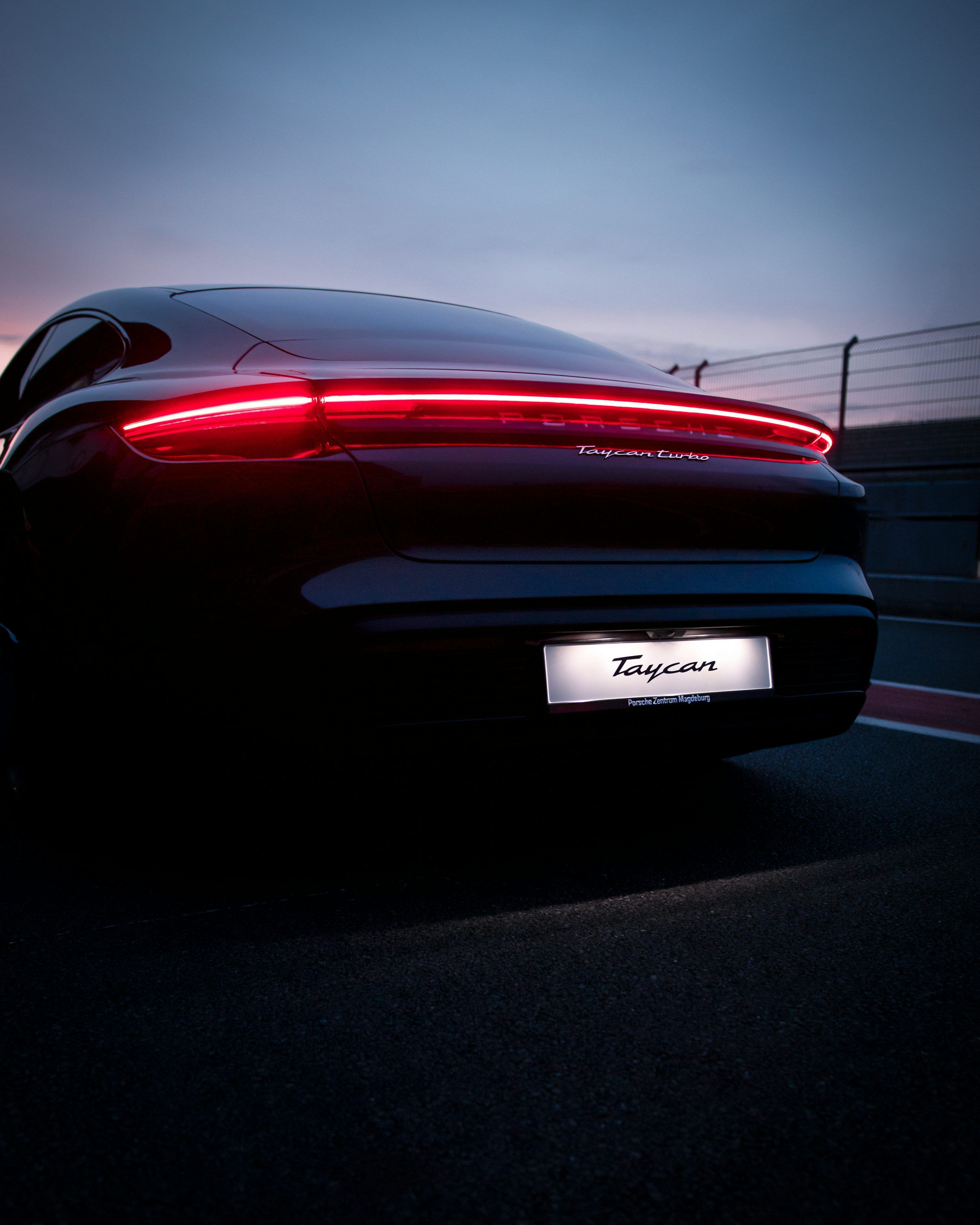 3000x3750 Porsche Taycan Turbo S Picture