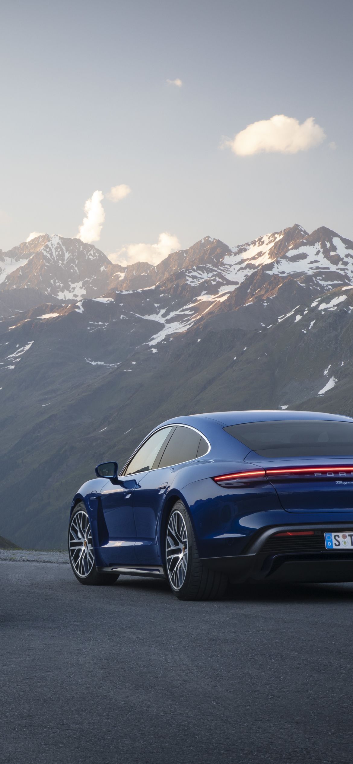 1170x2532 Download Porsche Taycan Turbo S