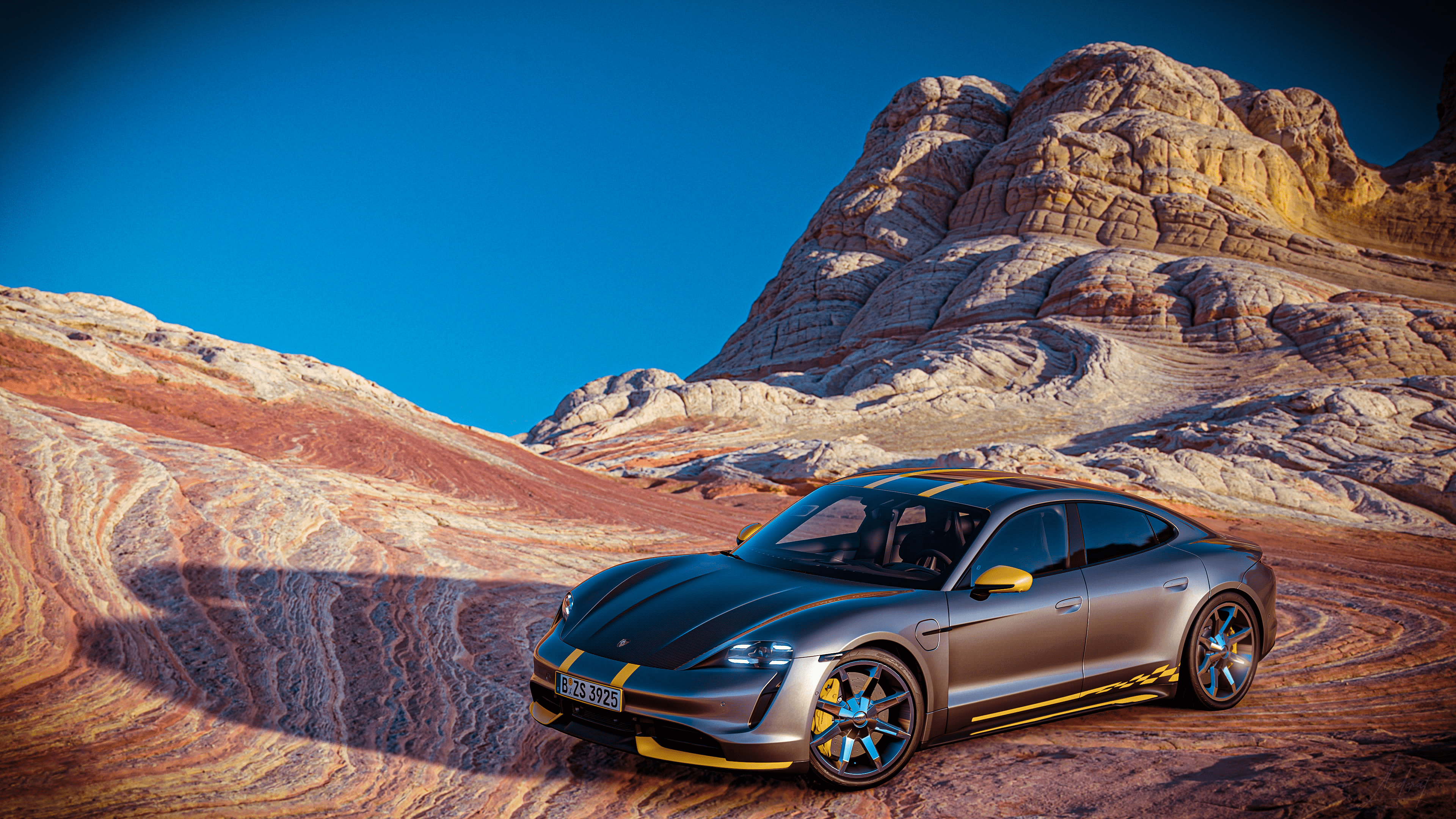 3840x2160 Porsche Taycan Turbo S