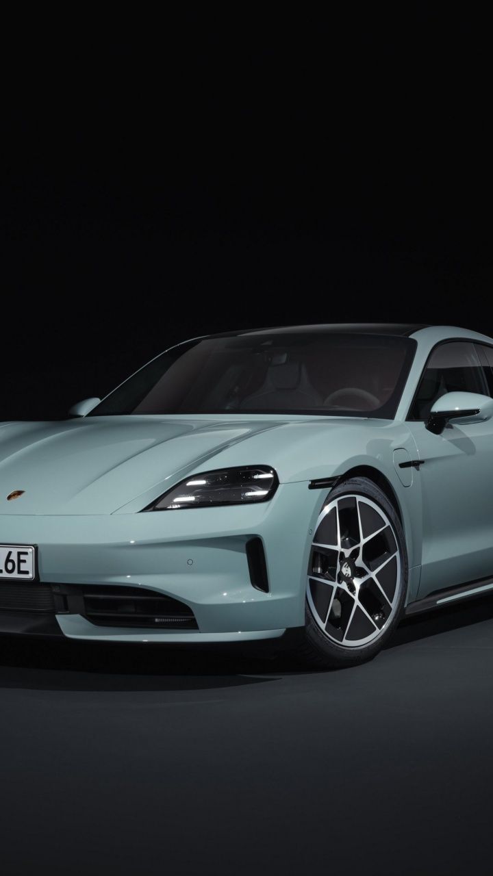 720x1280 Porsche Taycan Turbo S Wallpaper 4K