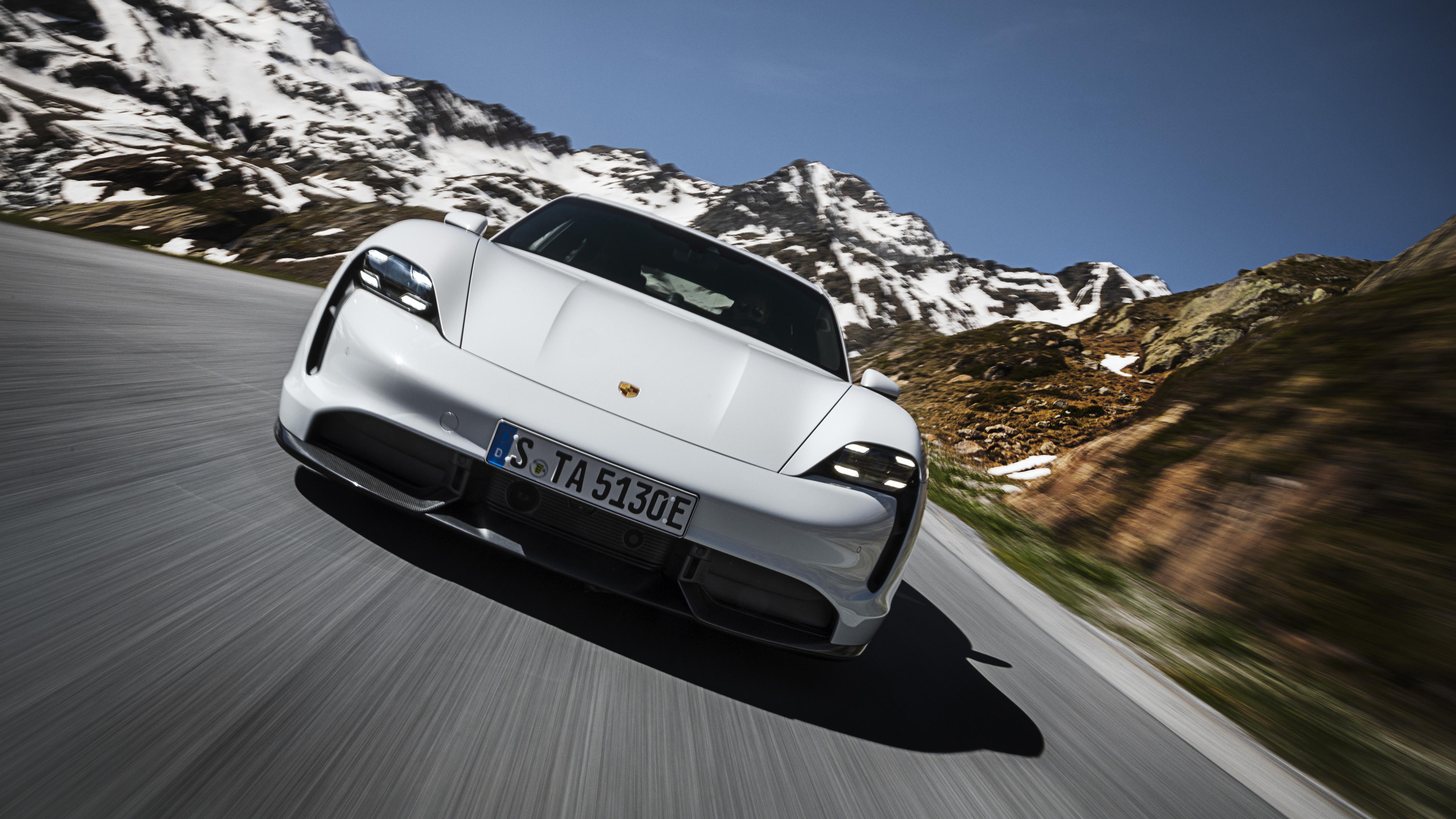 5120x2880 Porsche Taycan Turbo Wallpaper