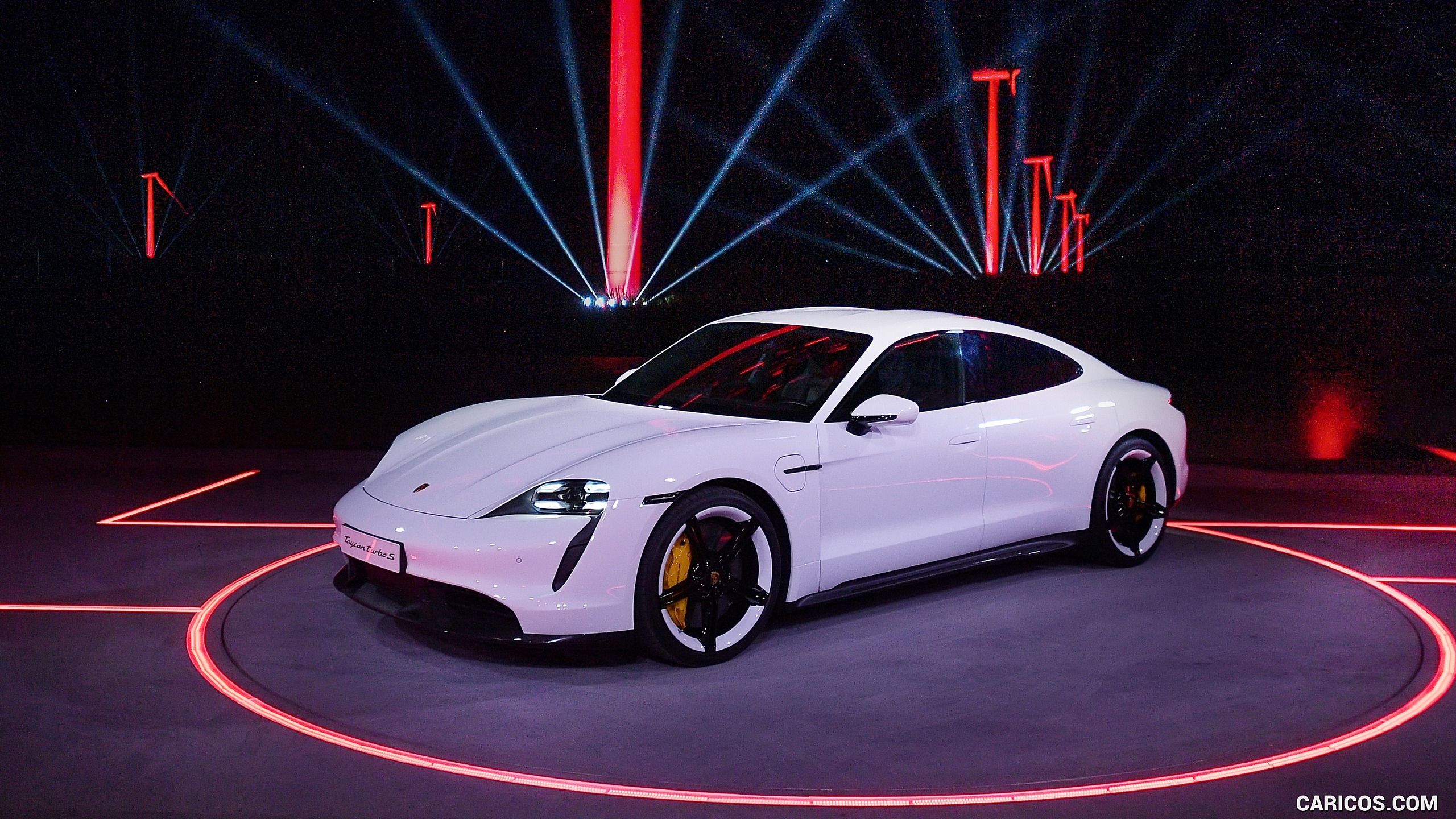 2560x1440 Porsche Taycan Turbo S. Front