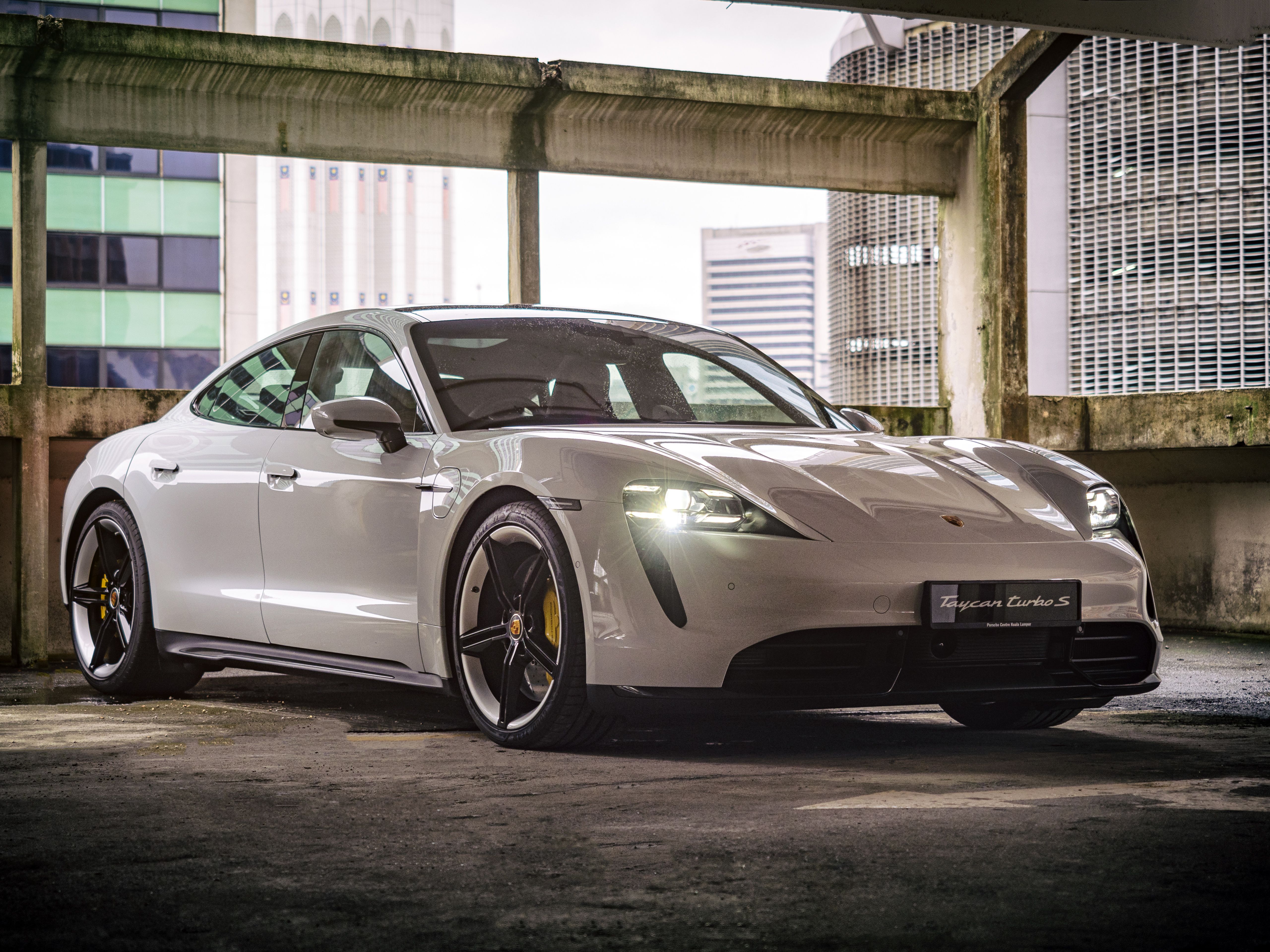 5120x3839 Porsche Taycan Turbo S Wallpaper 4K, 5K