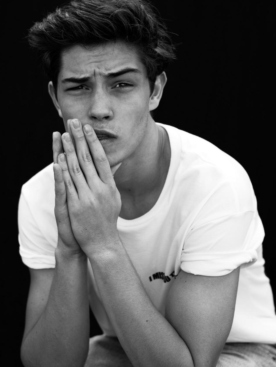 950x1266 Francisco Lachowski Wallpaper