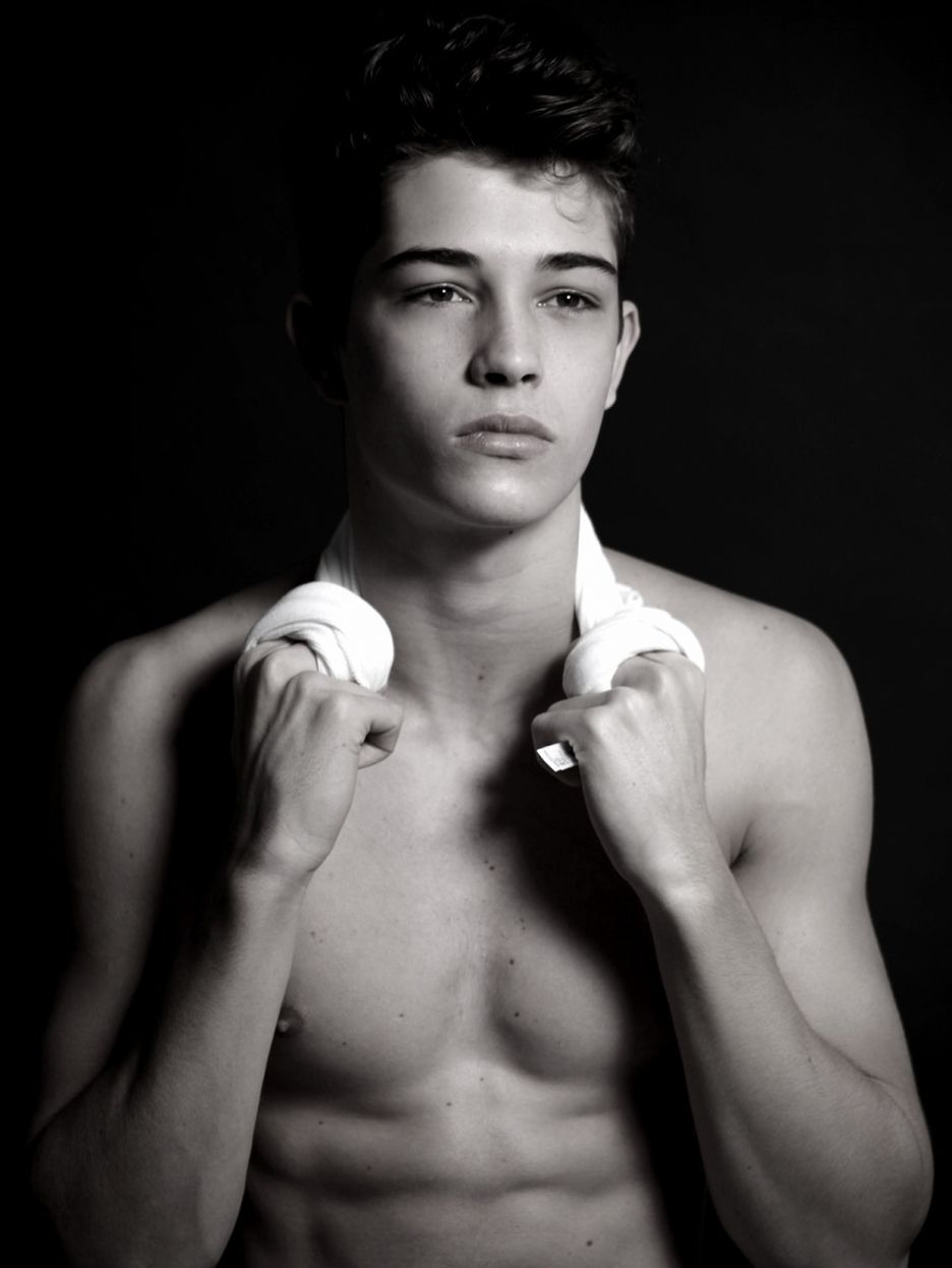 936x1246 Francisco Lachowski foto 33894820
