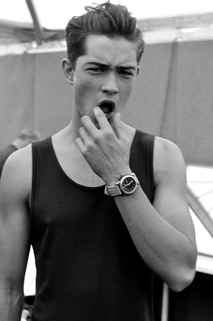 736x1105 Picture of Francisco Lachowski