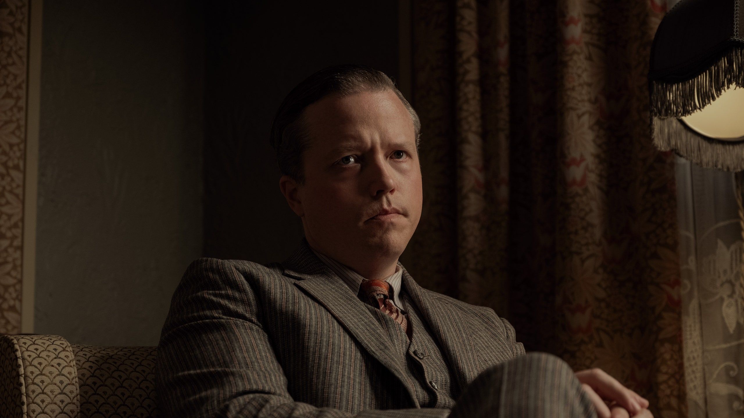 2560x1440 Jason Isbell is Keeping His Night Job