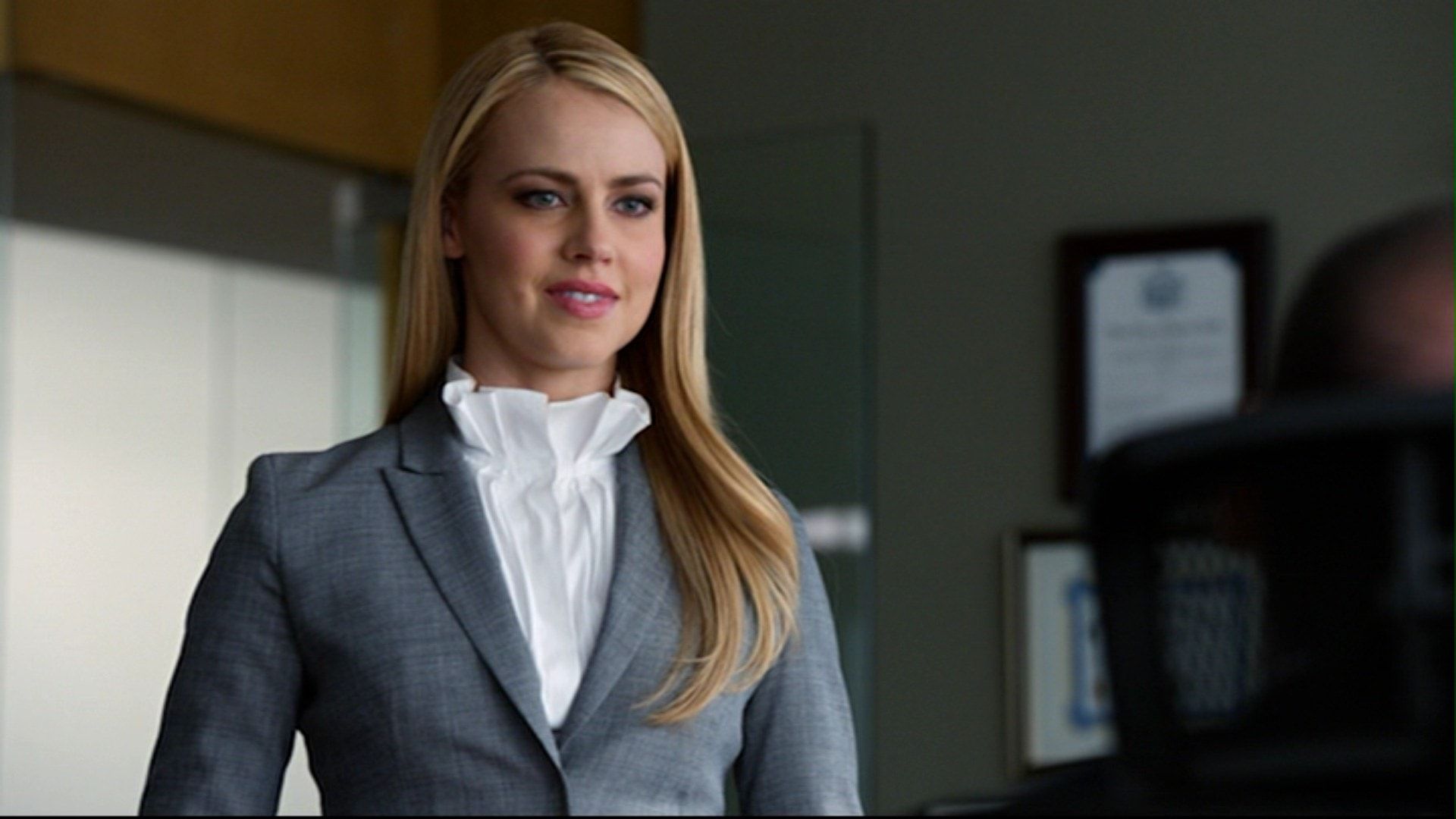 1920x1080 Suits': Amanda Schull Promoted To
