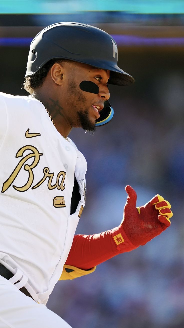 736x1308 Ronald Acuña Jr