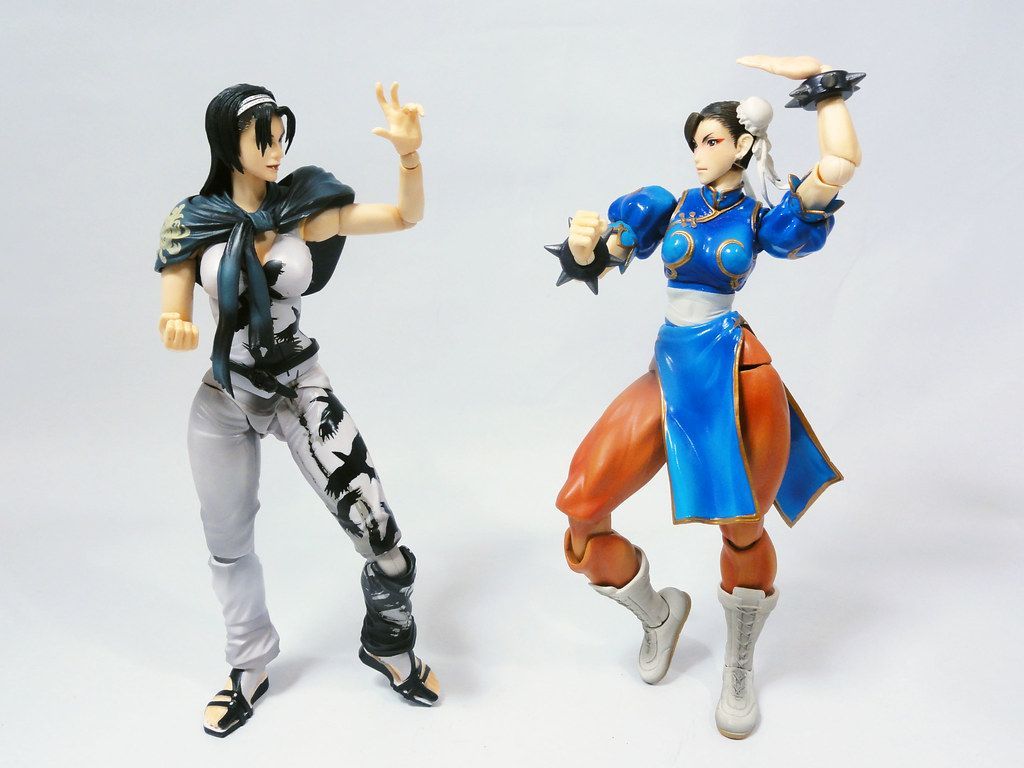 1024x768 Jun Kazama vs. Chun Li. Play Arts Kai