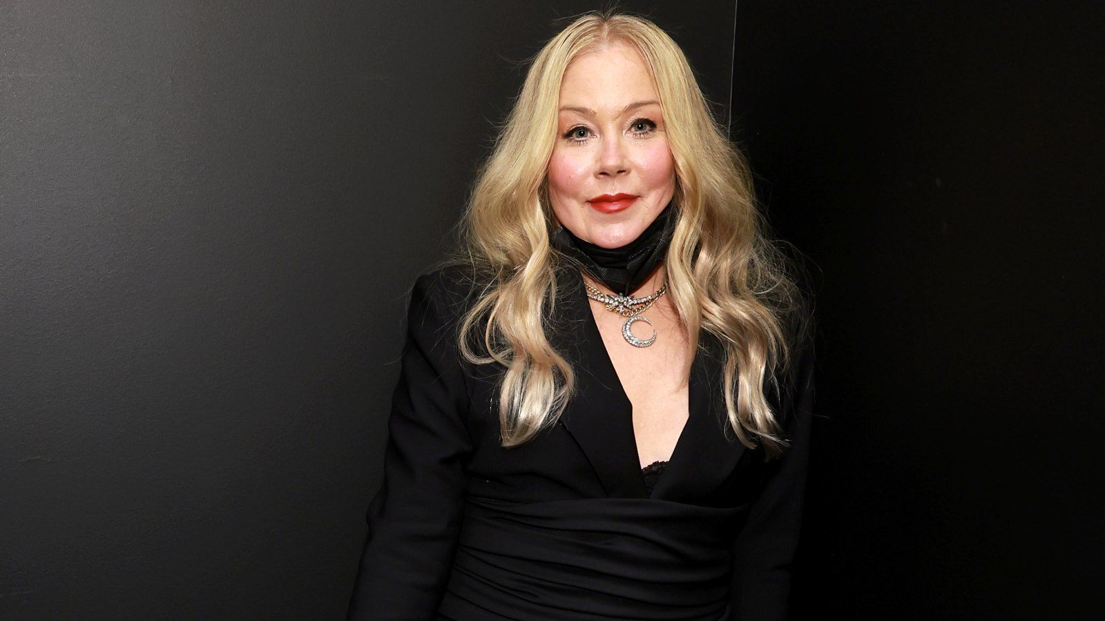 1600x900 Christina Applegate Says She Doesn't