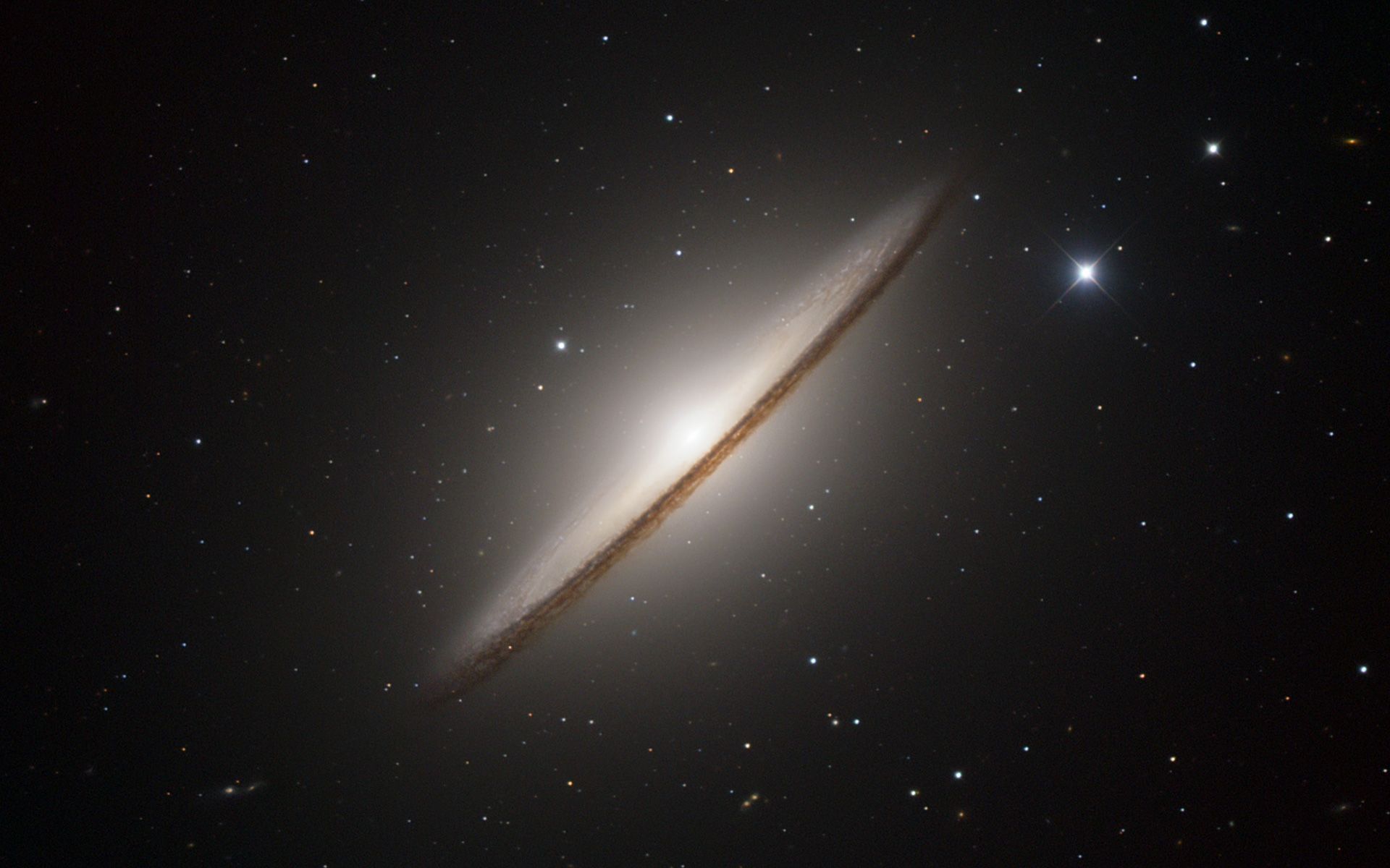 1920x1200 The Sombrero Galaxy (wallpaper)