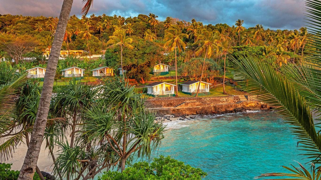1366x768 Comoros Wallpaper