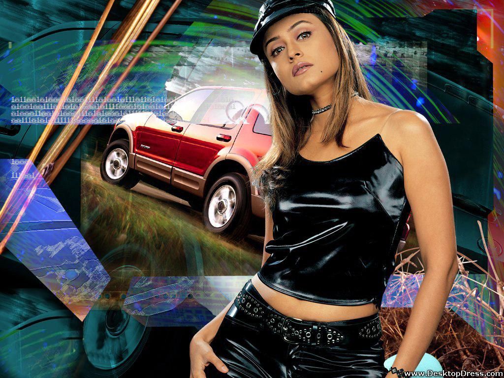1024x768 Desktop Wallpaper Namrata Shirodkar