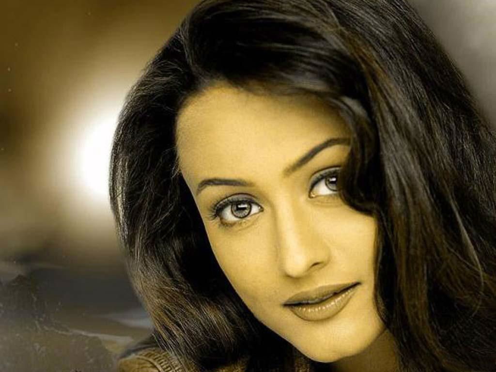 1024x768 Namrata Shirodkar Photo, Picture