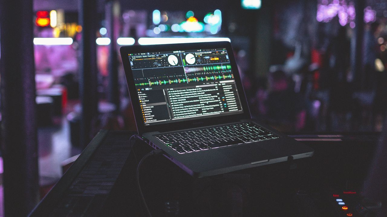 1280x720 Wallpaper laptop, dj, equipment