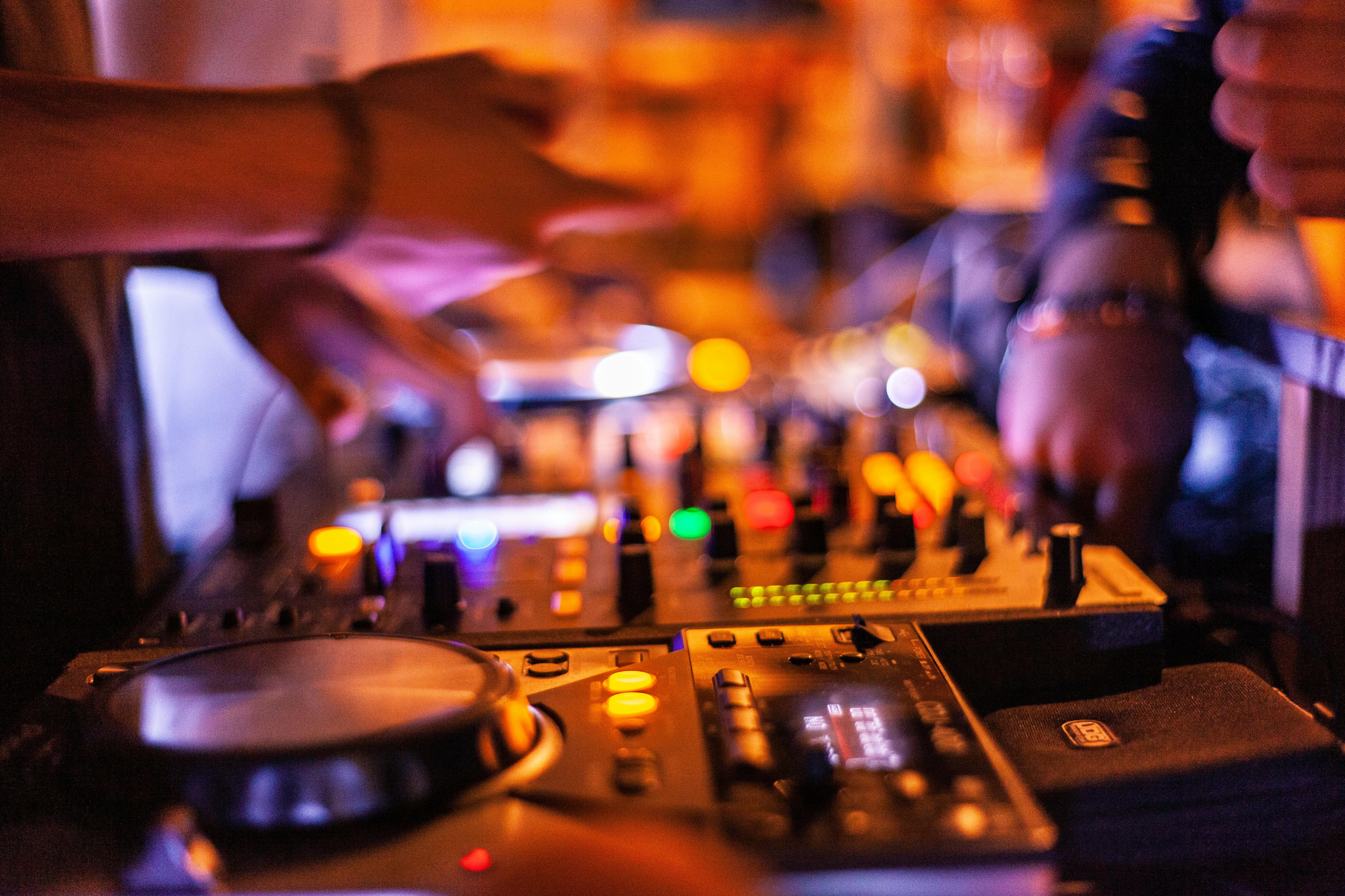 5616x3744 Dj Mixer Photo, Download The BEST Free