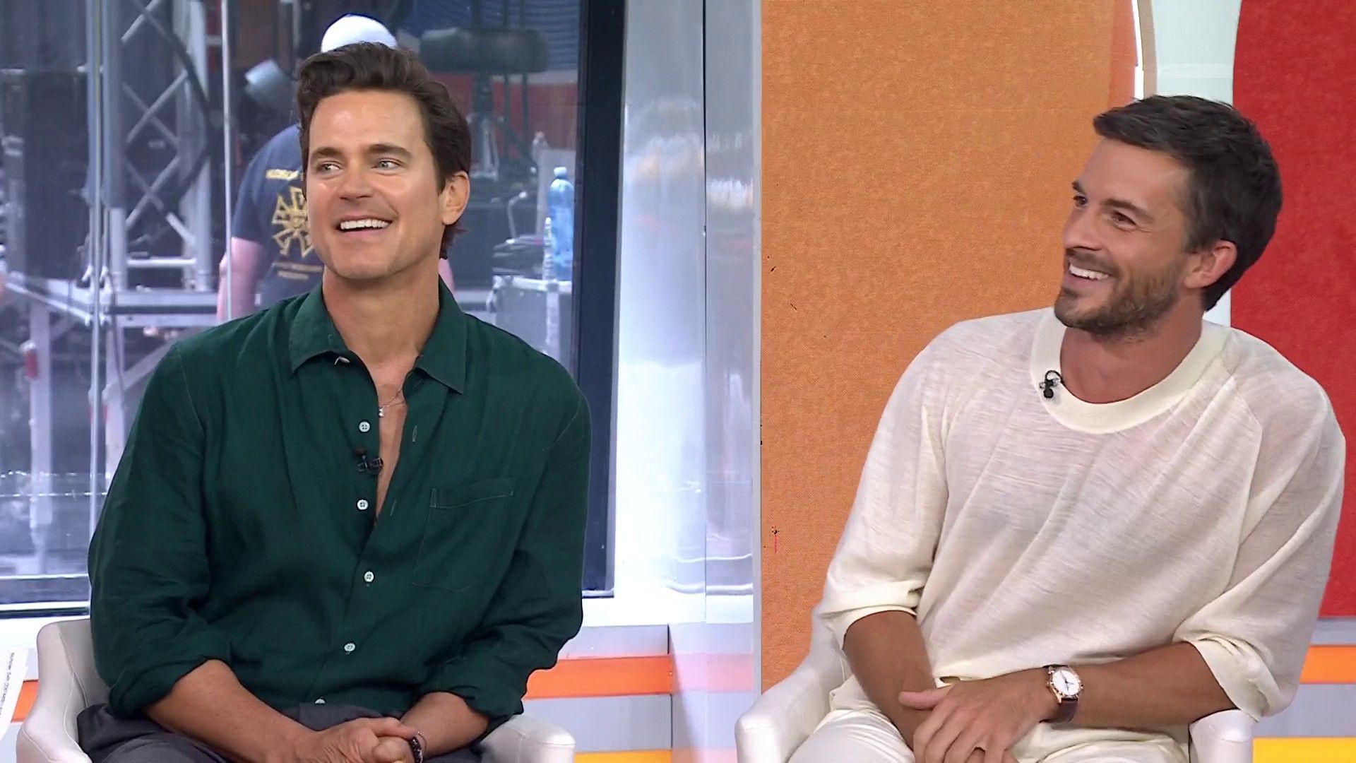 1920x1080 Jonathan Bailey, Matt Bomer Unpack