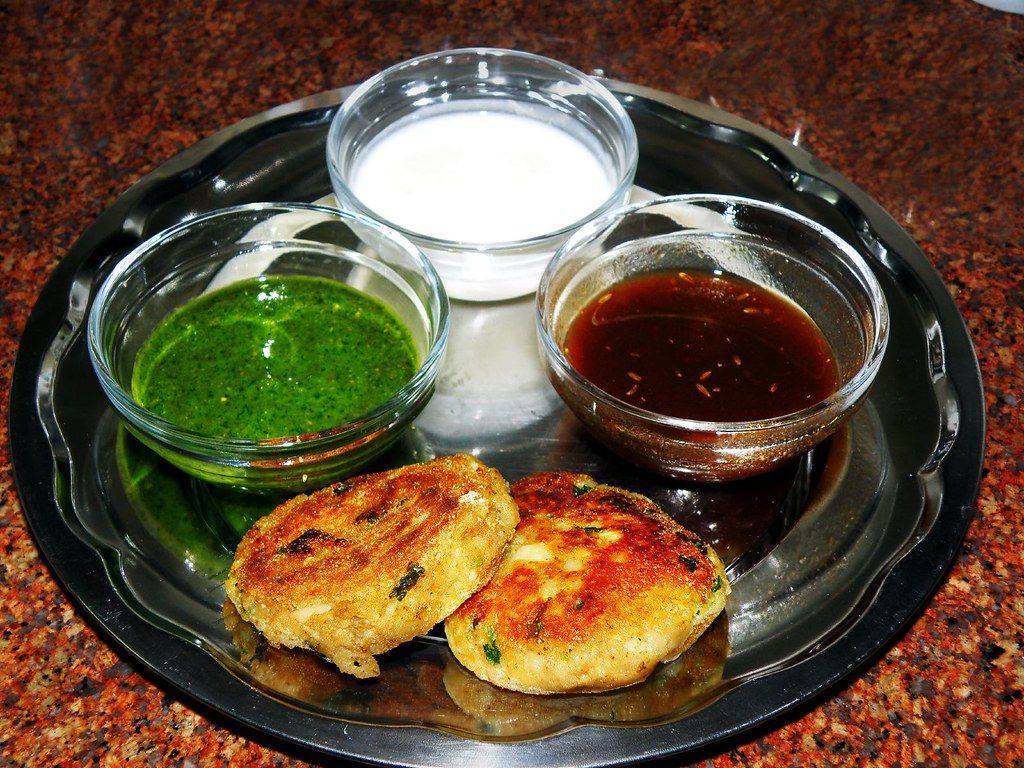 1024x768 Aloo Tikki Chaat. Just a break