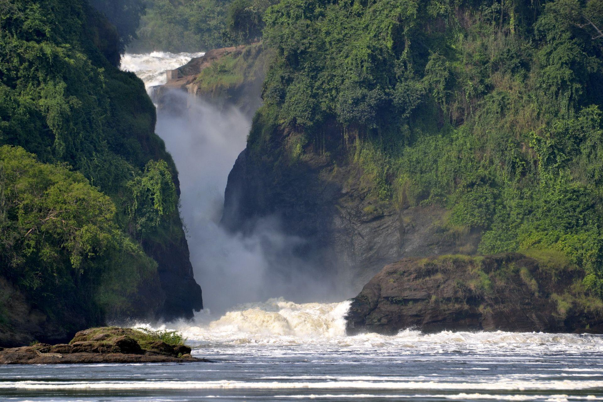 1920x1280 Uganda Wallpaper
