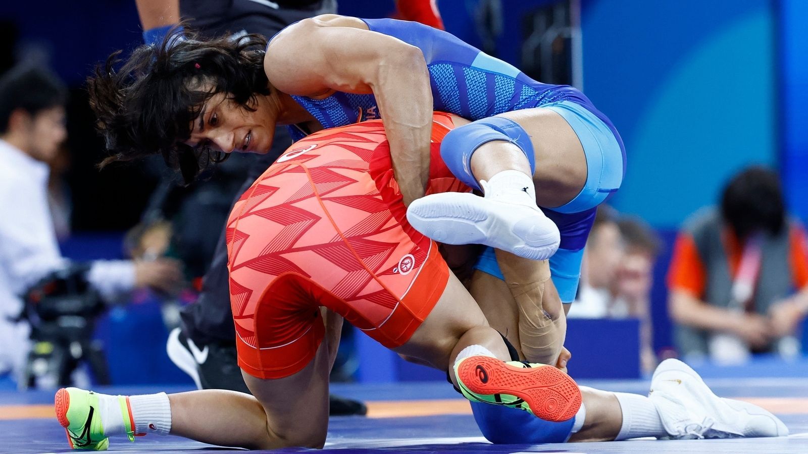 1600x900 Vinesh Phogat Stuns 4 Time World