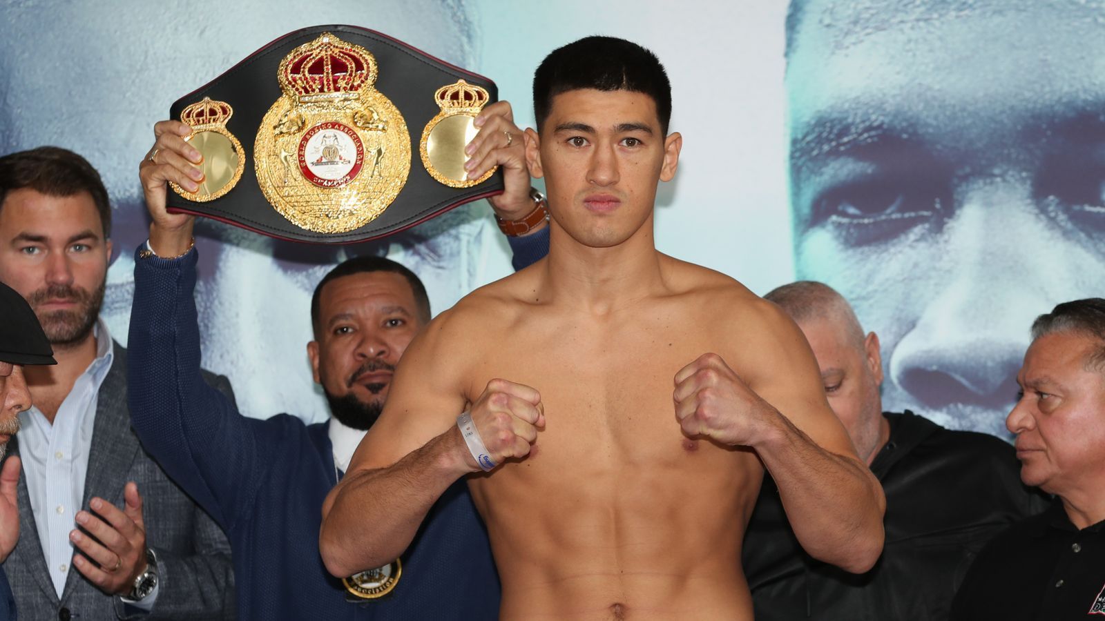 1600x900 Usyk vs Witherspoon: Dmitry Bivol