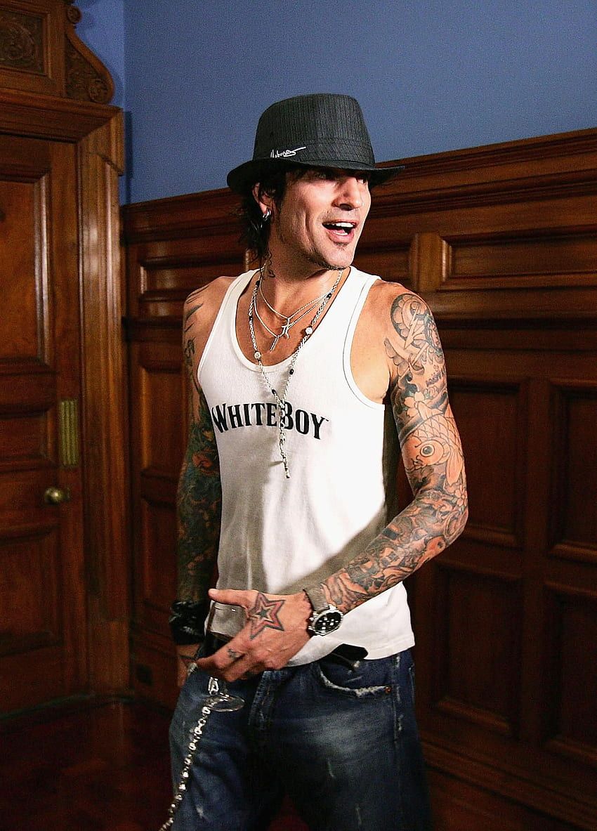 850x1183 Tommy lee motley crue HD wallpaper