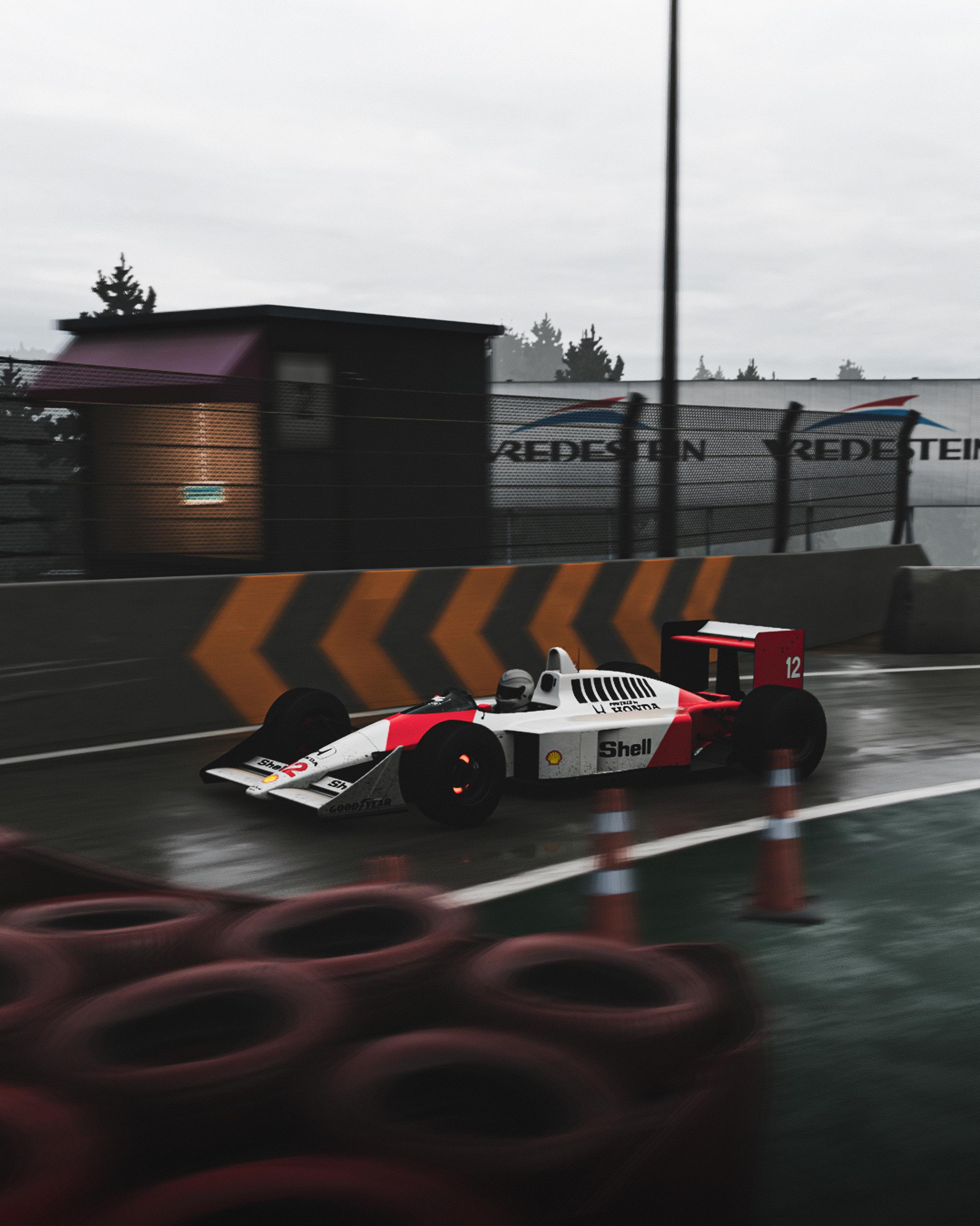 2159x2700 Mclaren MP4 4
