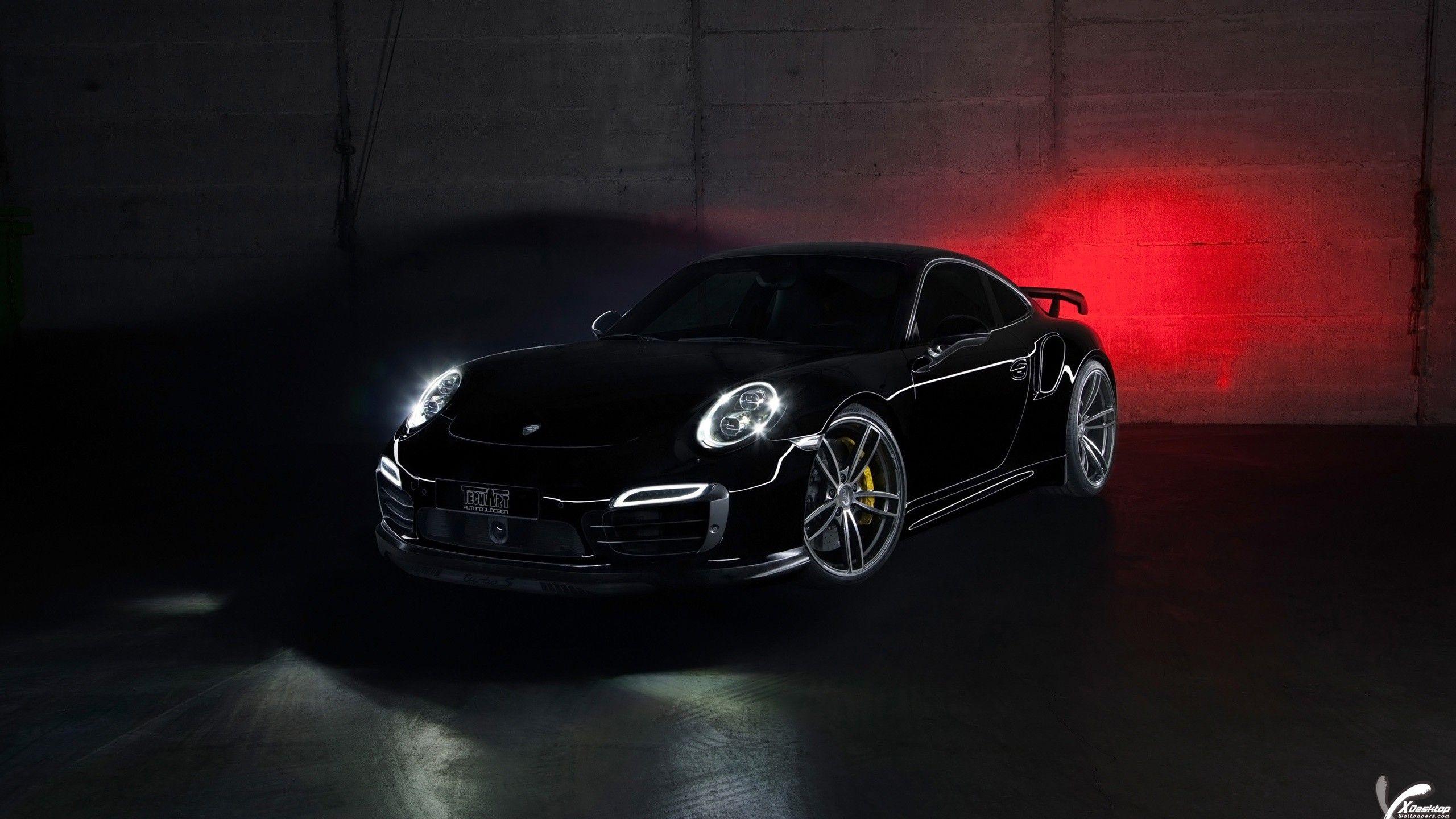 Không có gì đánh dấu sự kiện hơn là chiếc Porsche màu đen huyền thoại, tượng trưng cho sự sang trọng và tinh tế. Với bệ phóng này, bức ảnh hình nền của Porsche màu đen trông thật đẹp mắt và quý phái, đặc biệt là khi được trưng bày trên màn hình máy tính của bạn.