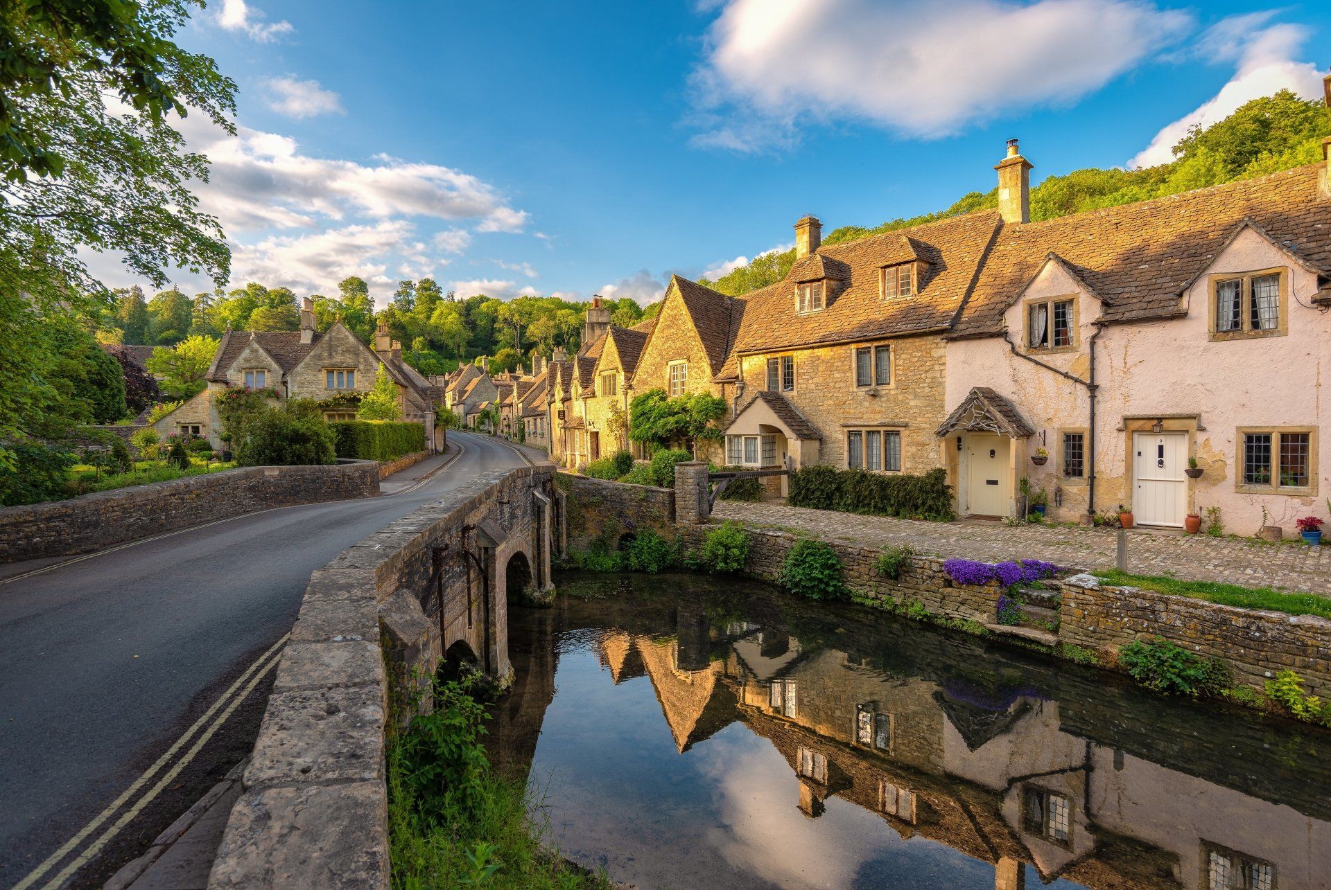 1920x1285 Download Bridge Cotswolds House England River Wiltshire Man Made Village 4k Ultra HD Wallpaperx3427