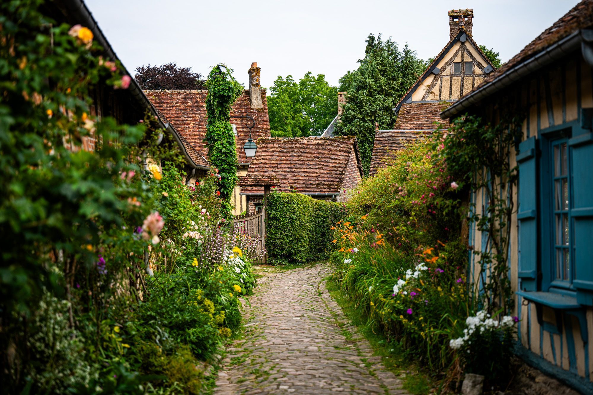 2000x1333 A Day Trip To Gerberoy: Northern France