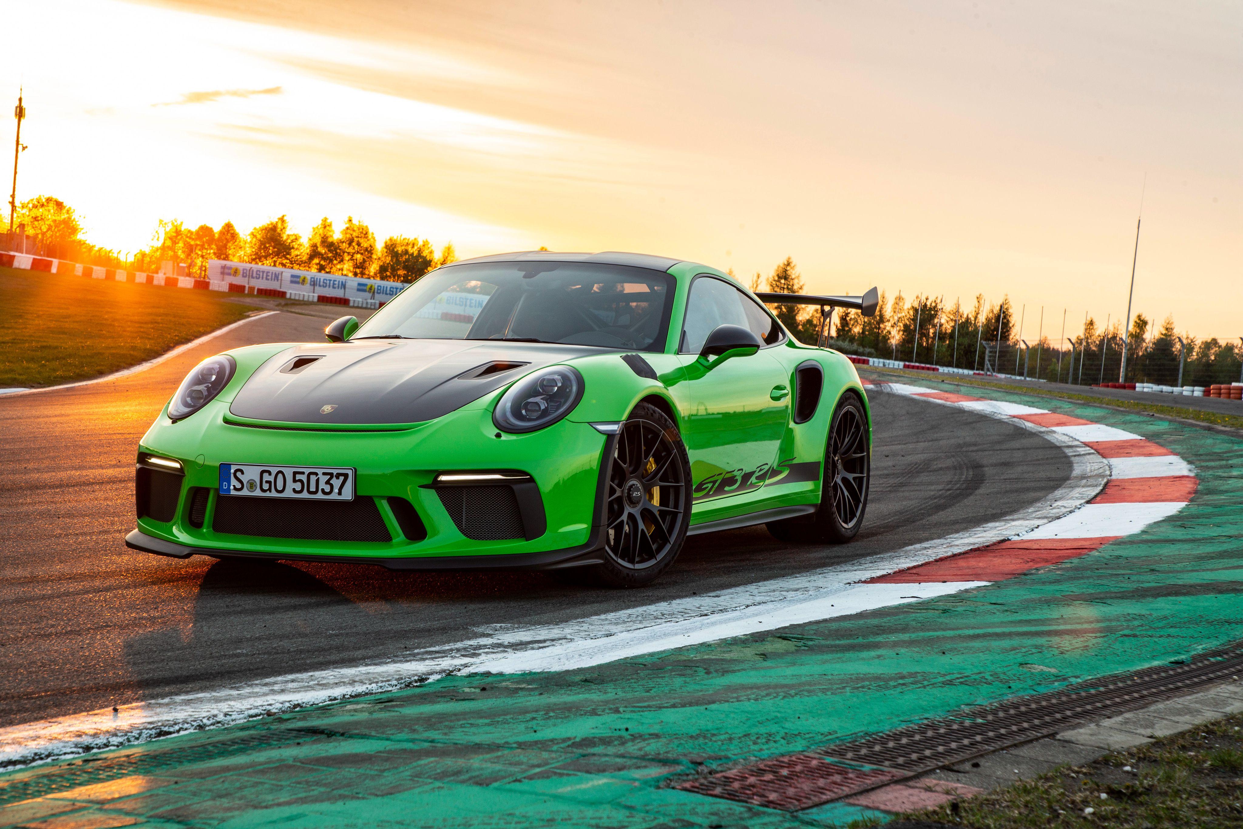 4096x2731 Porsche 911 GT3 RS Wallpaper 186525