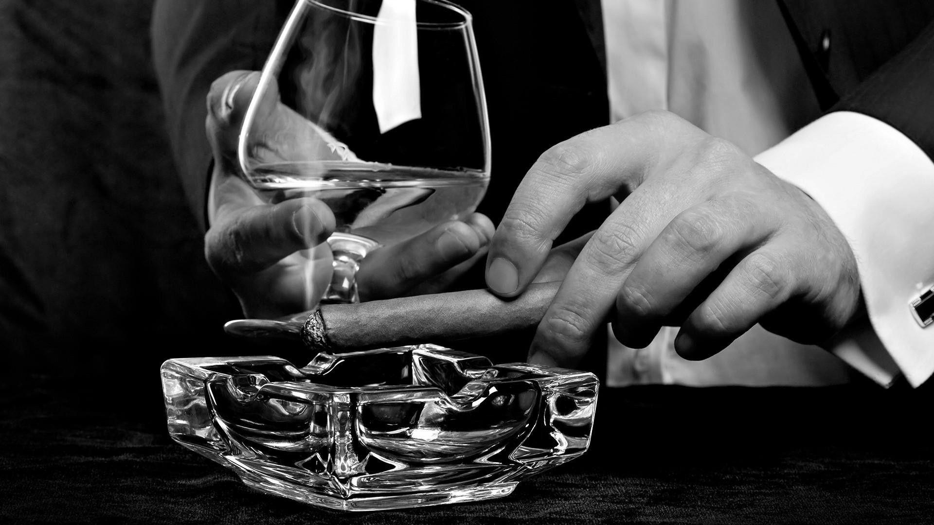 1920x1080 classy, Cigars, Monochrome, Alcohol, Men Wallpaper HD