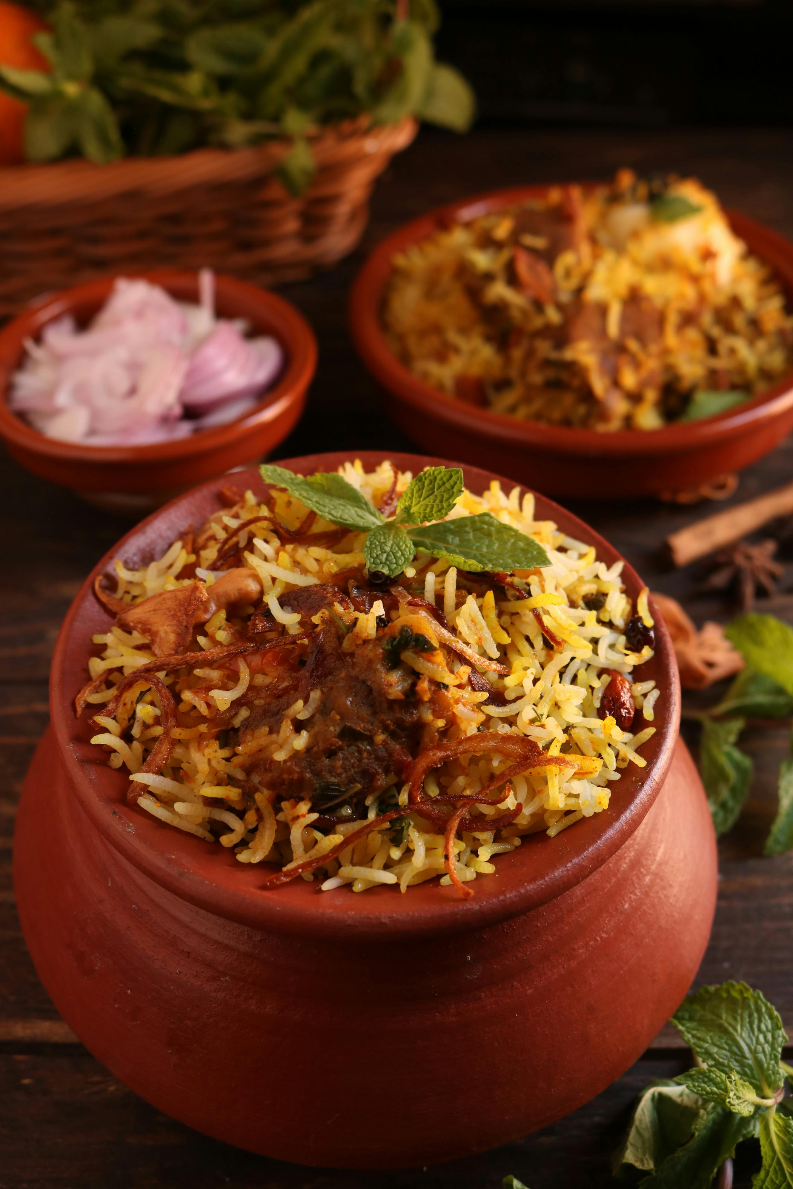 2656x3984 Brown Ceramic Bowl With Food · Free
