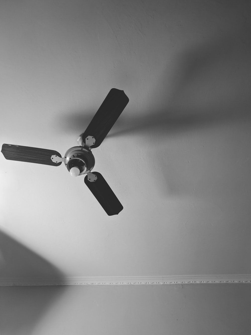 1000x1337 Ceiling Fan Wallpaper