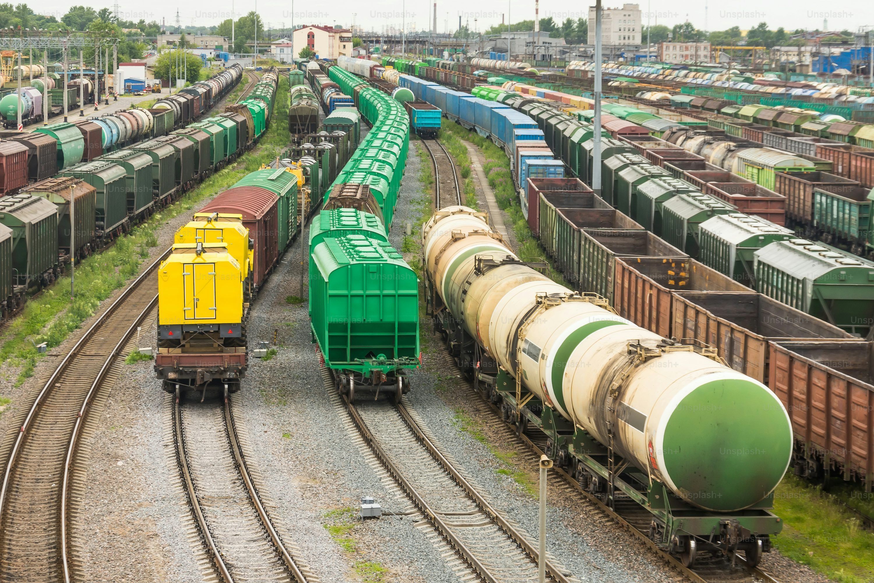 3000x2000 Freight Train Picture. Download Free