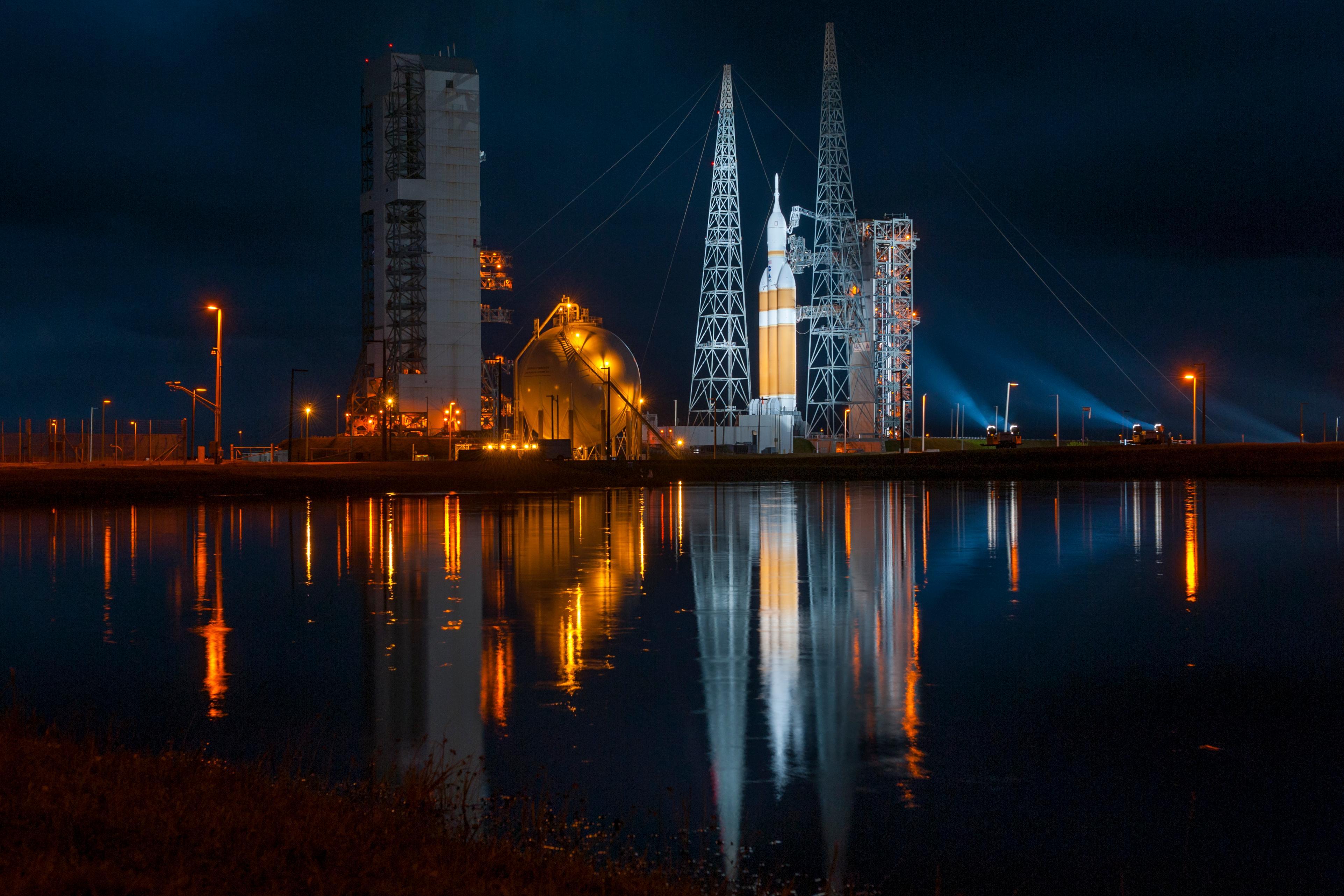 3845x2563 NASA Orion spacecraft [3845 x 2563]
