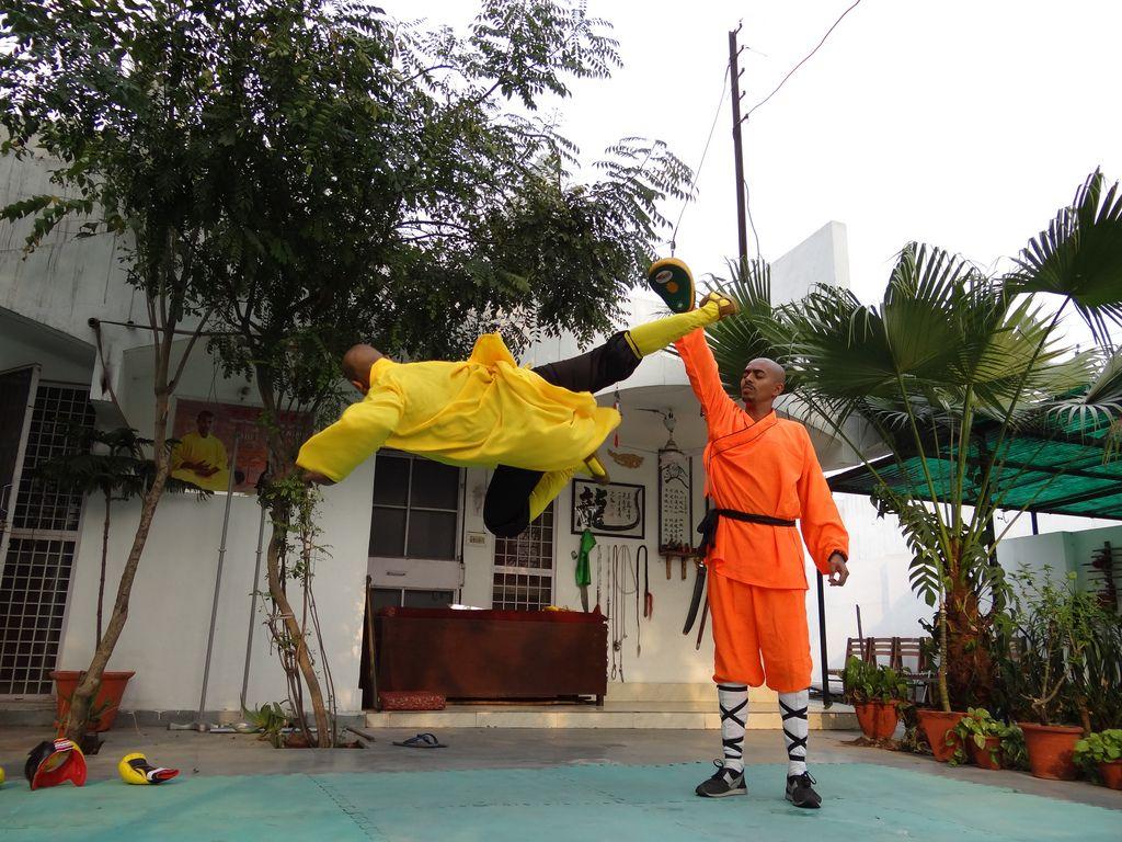 1024x768 Shaolin India Flying Kick. Shifu Shi Yan Du Kanishka Sharm