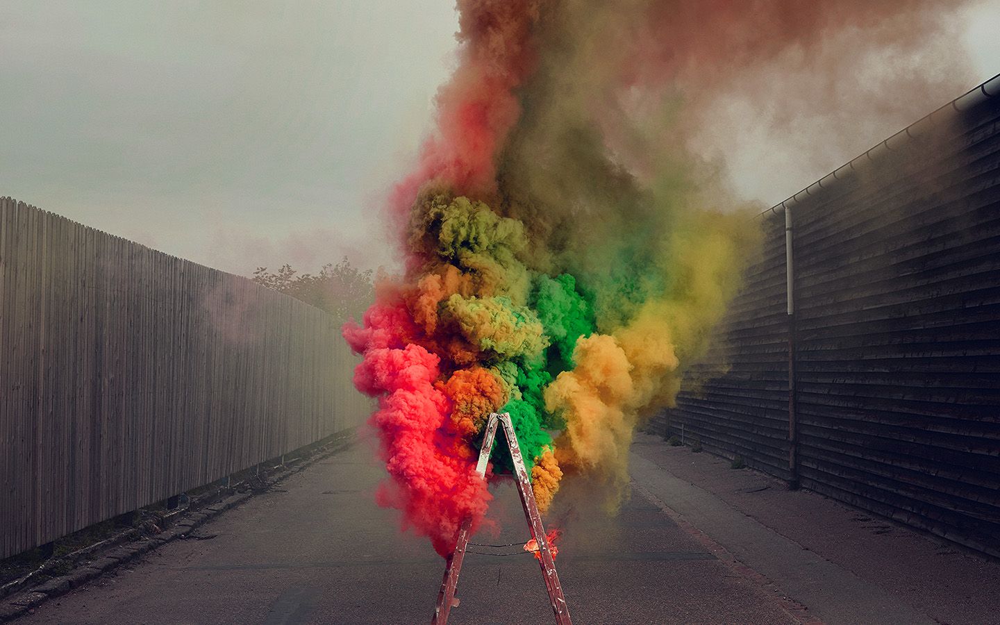 1440x900 Smog Fire Color Rainbow