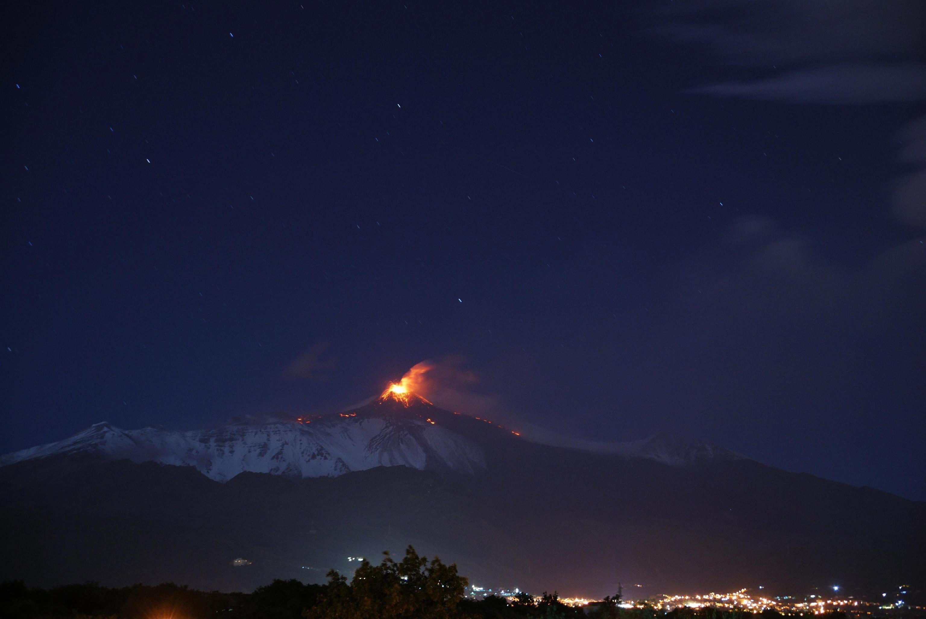 3072x2056 Mount Etna Wallpaper 24 image