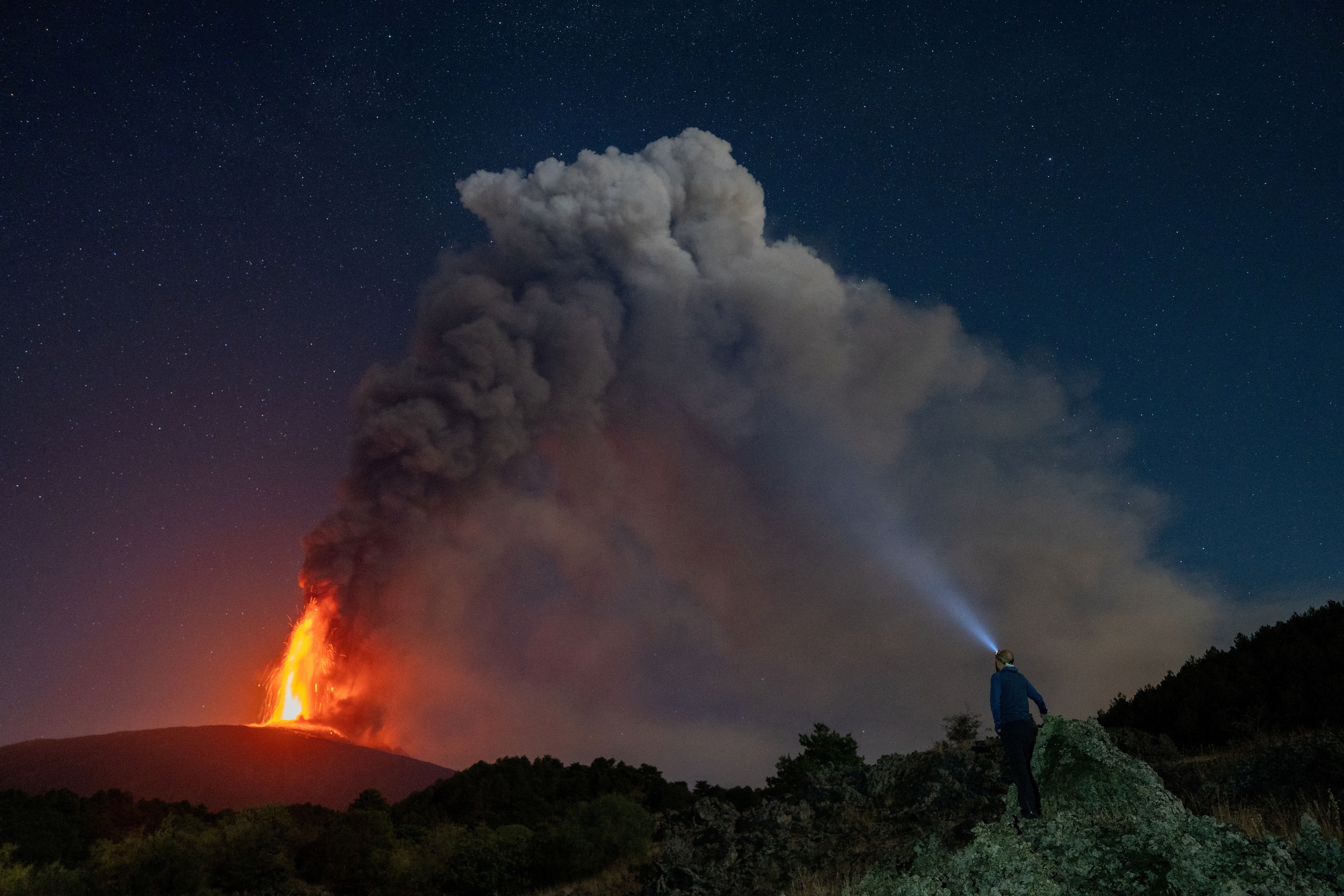 6000x4000 Mount Etna volcano