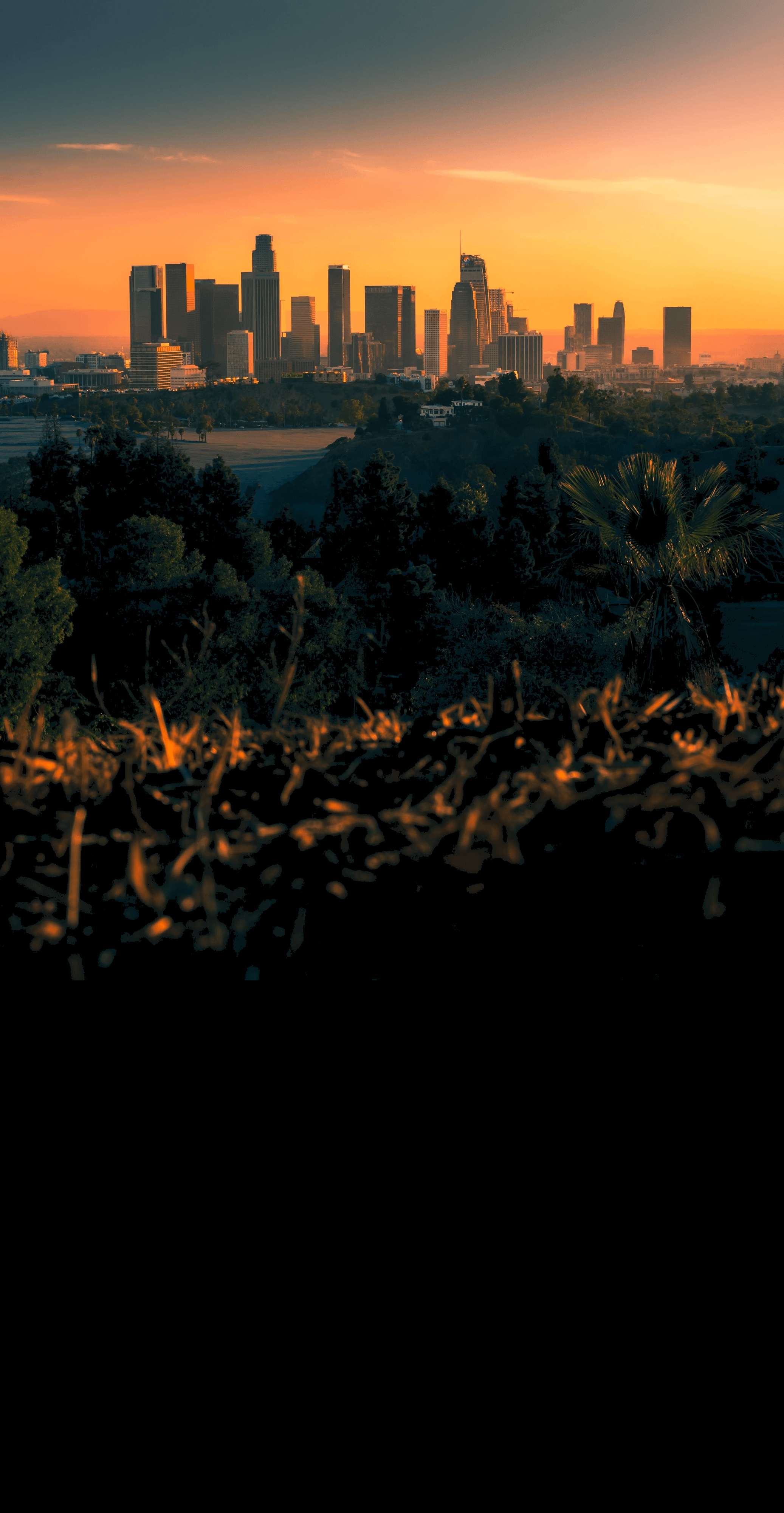 2074x4000 Los Angeles sunset with no smog