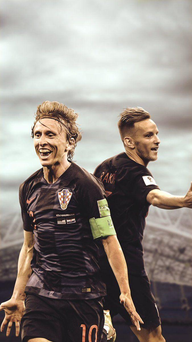 675x1200 Matty Modric And Ivan Rakitic, HD Wallpaper