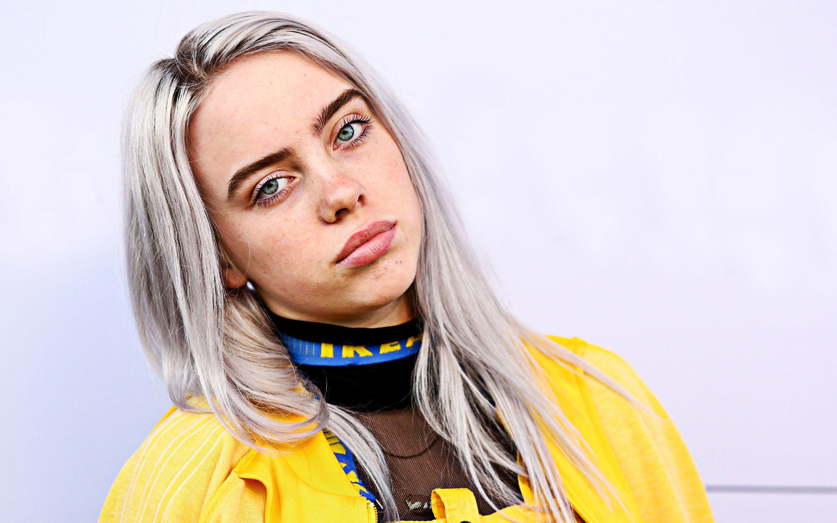 2880x1800 Download wallpaper Billie Eilish, portrait, american singer