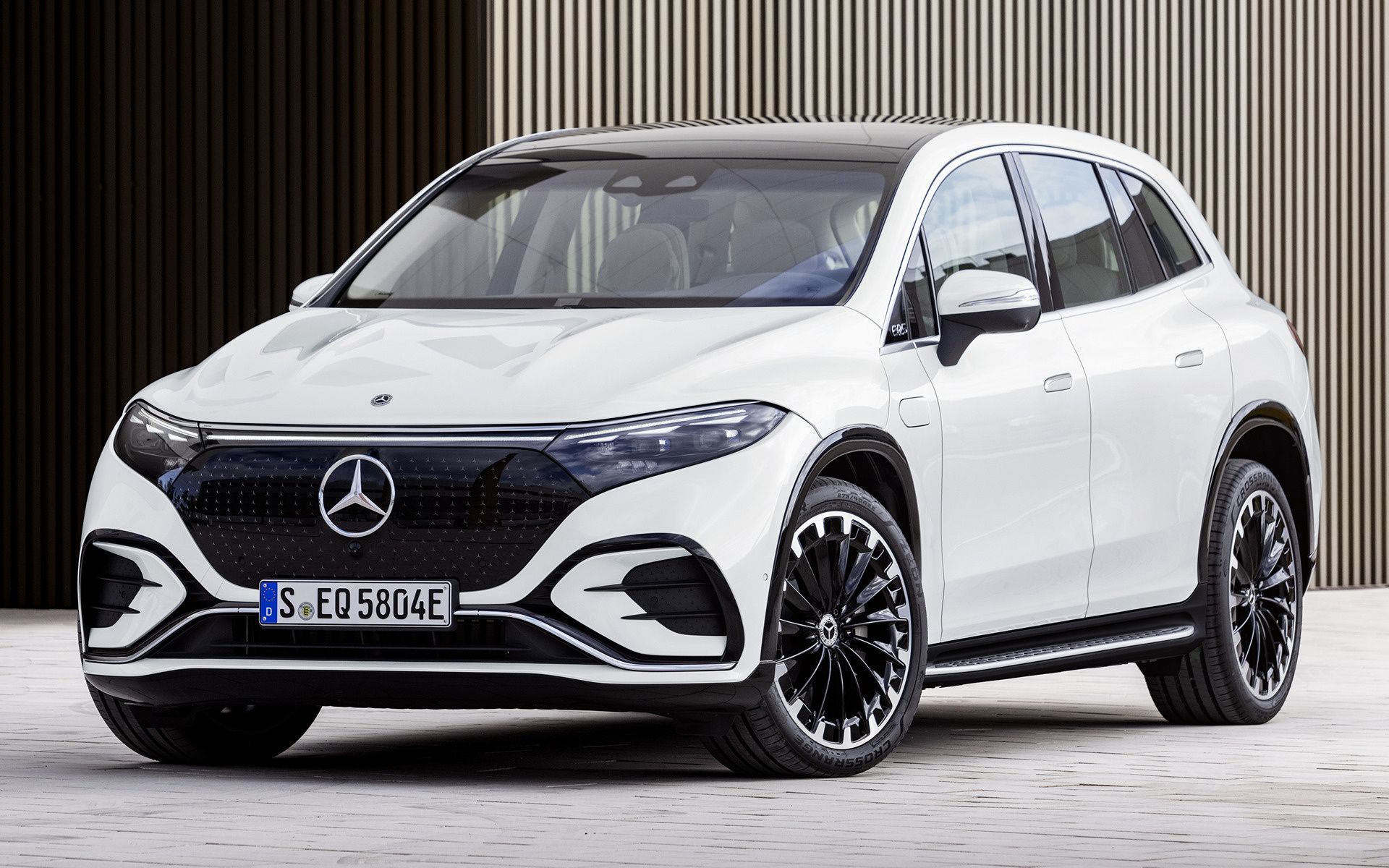 1920x1200 Mercedes Benz EQS SUV AMG Line