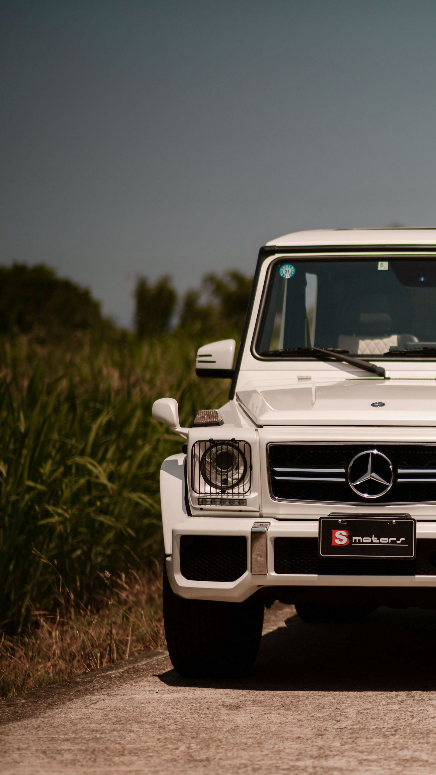 1440x2560 Mercedes Jeep Wallpaper
