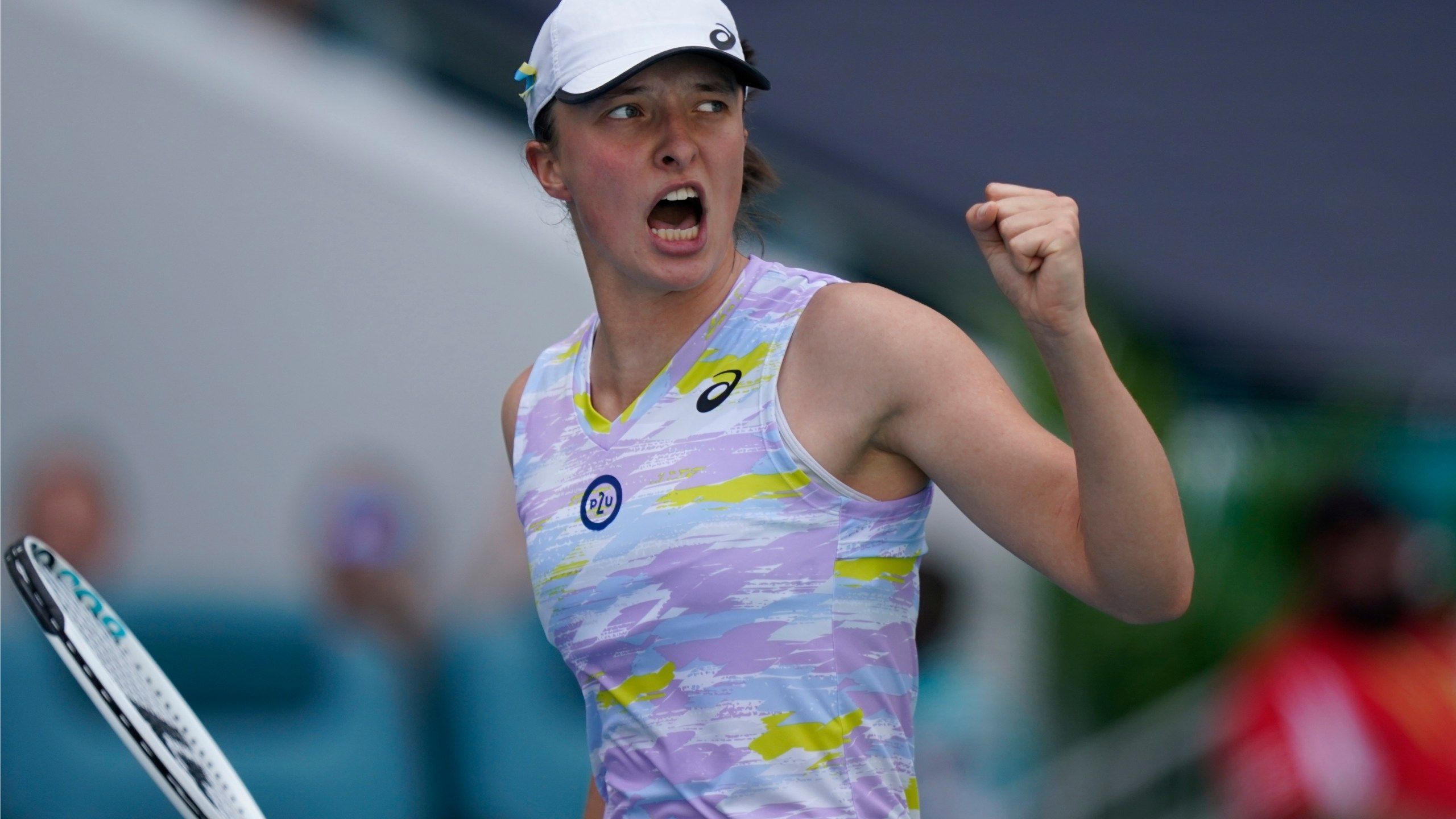 2560x1440 Iga Swiatek becomes 1st Polish tennis