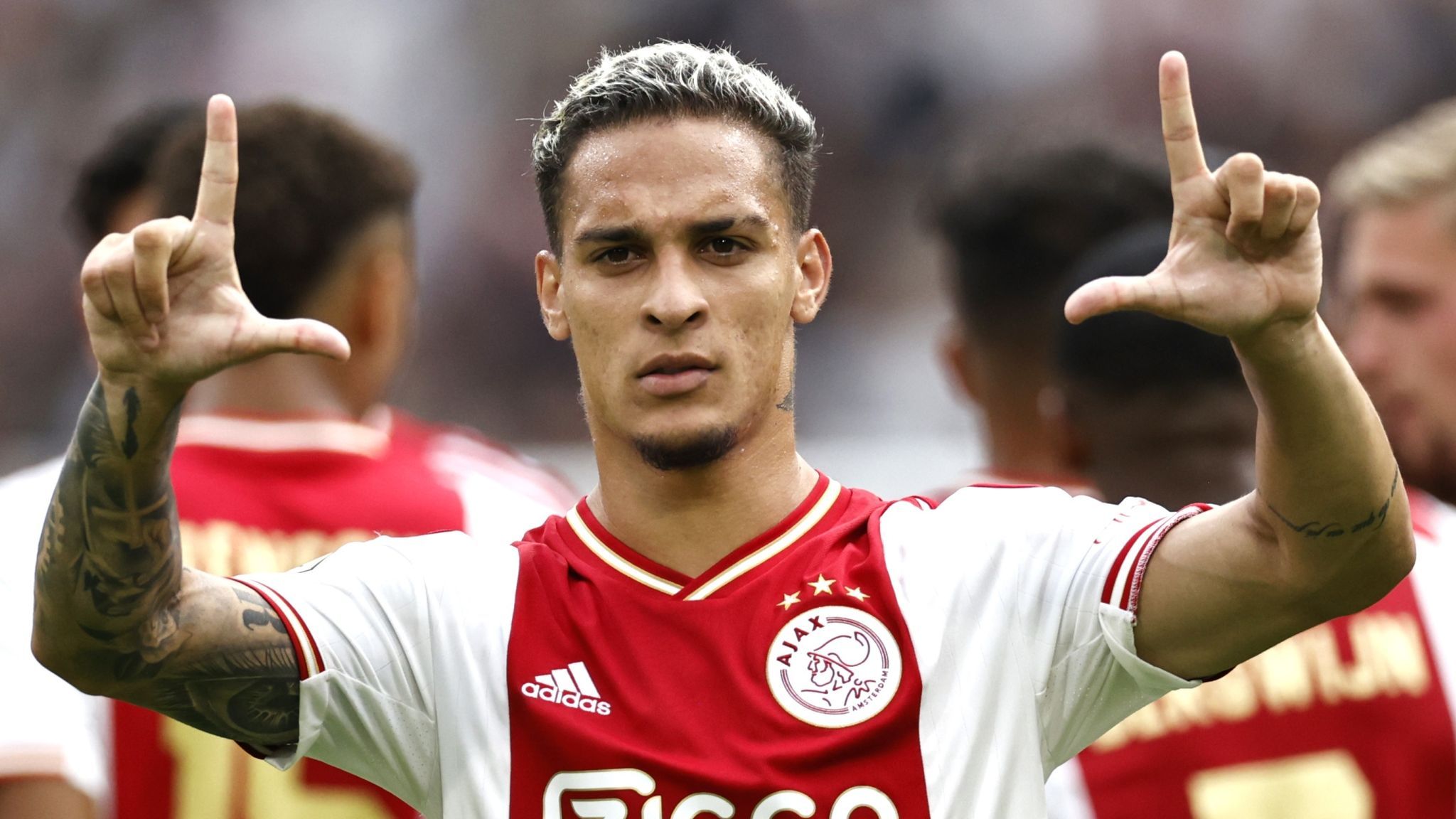 2048x1152 Man United sign Antony from Ajax