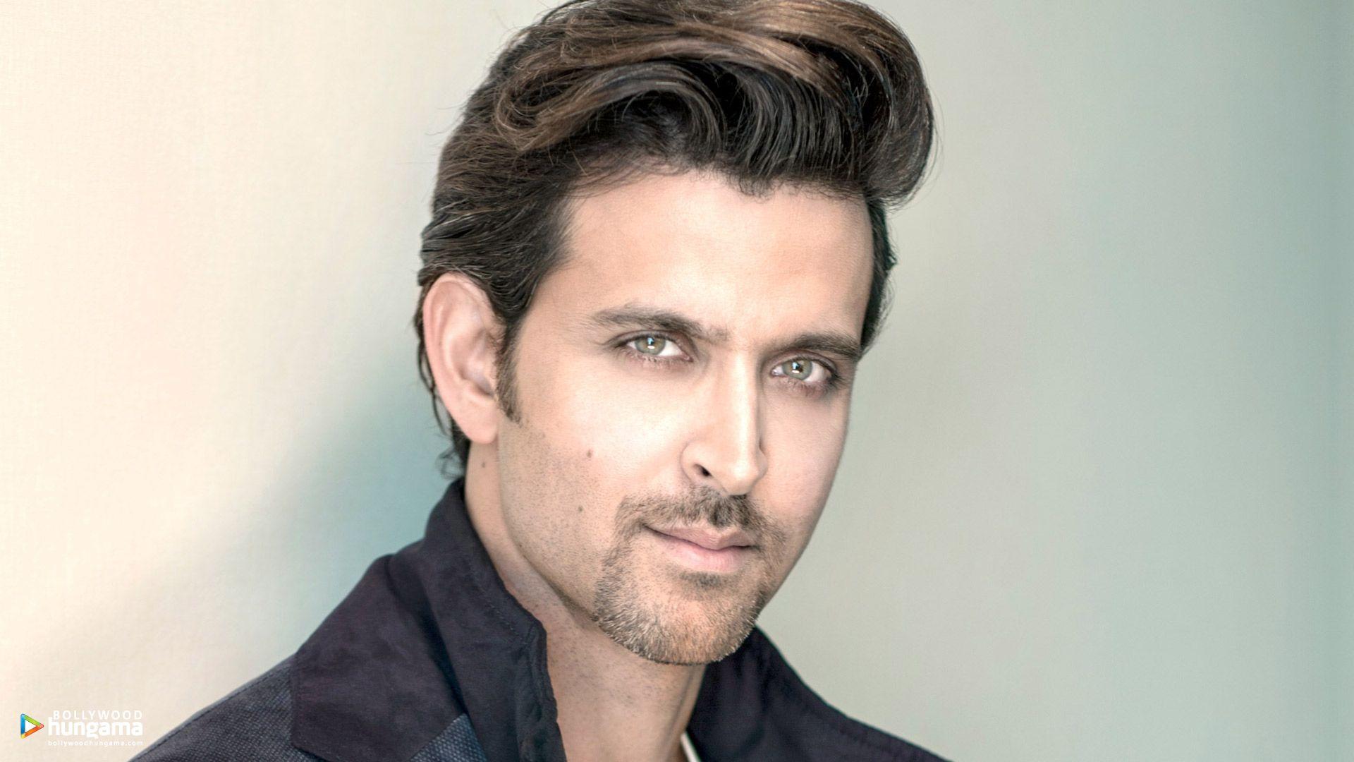 Actor name. Ритик Рошан. Hrithik Roshan Hairstyle. Ритик Рошан фото. Адитья Рошан.