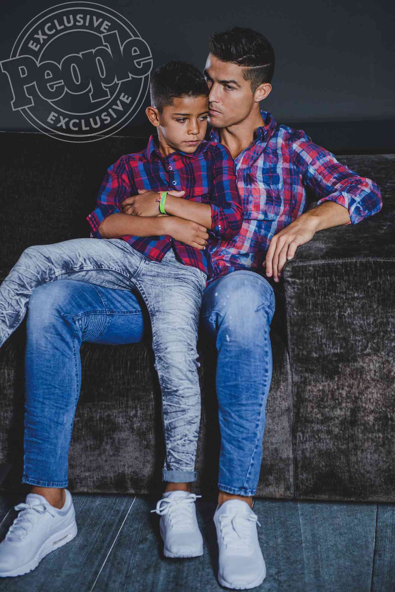 1335x2000 Cristiano Ronaldo and Son: Fashion